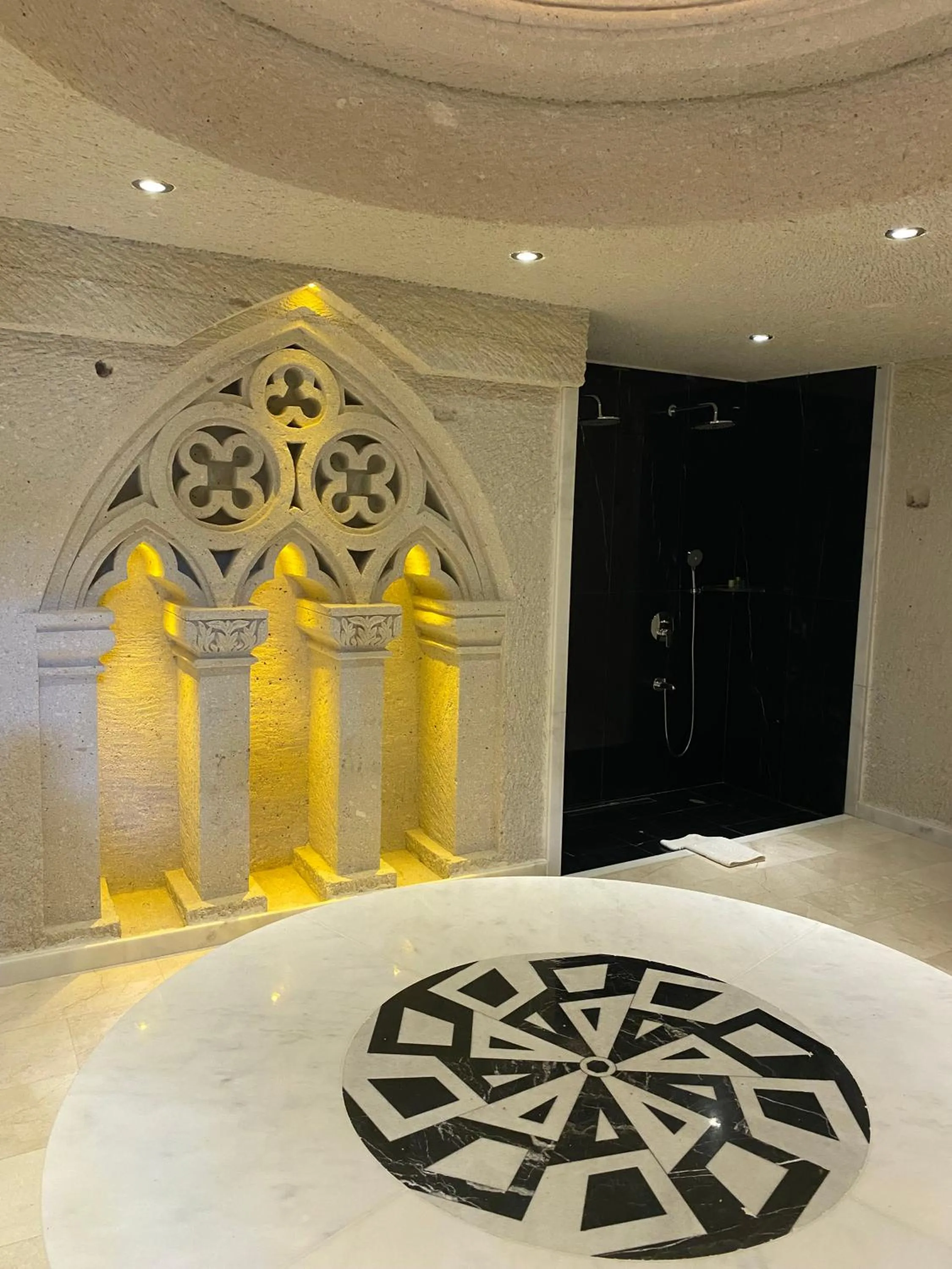 Bathroom in Abu Hayat Cave Suites