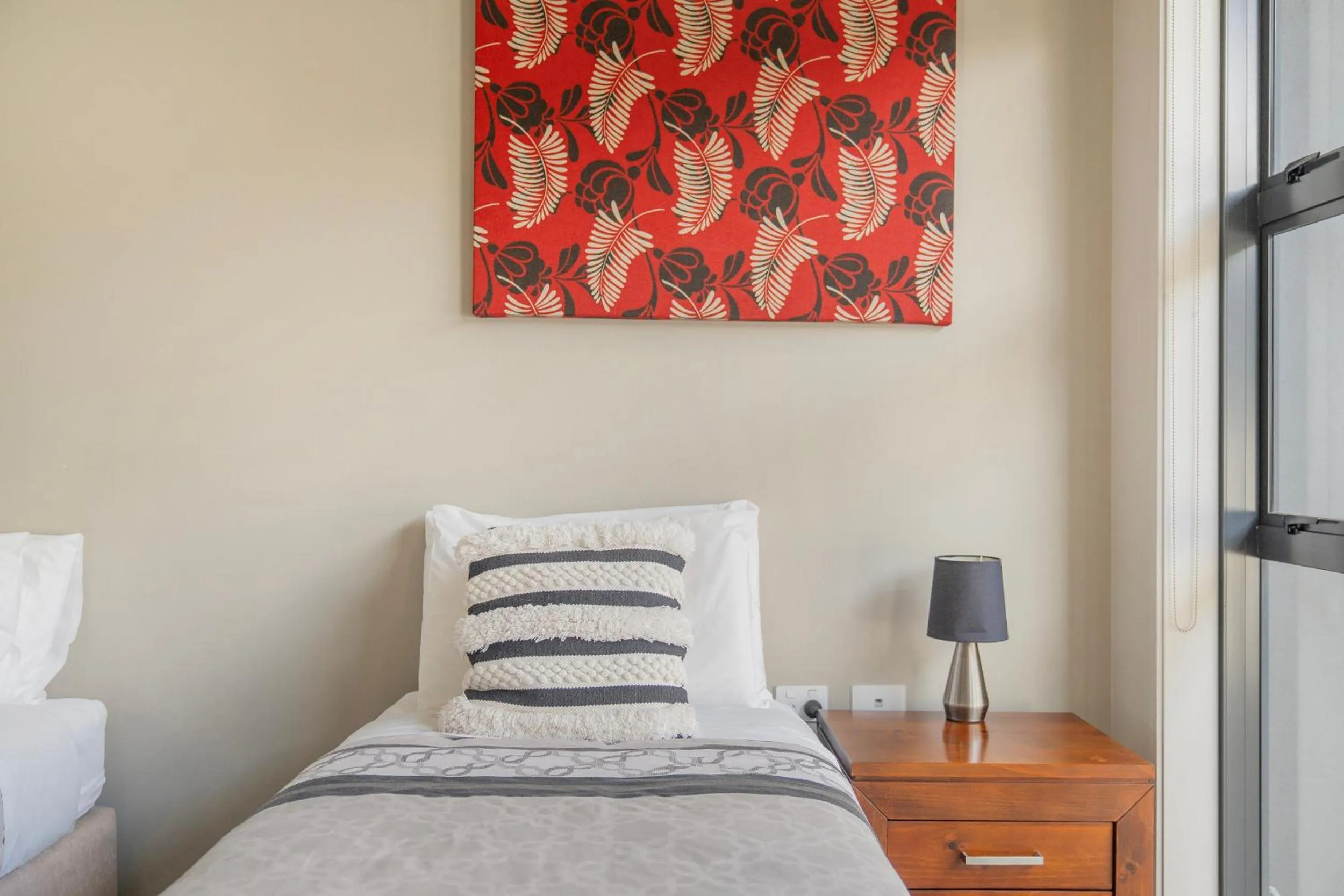 Bed in Sovereign Pier On The Waterways