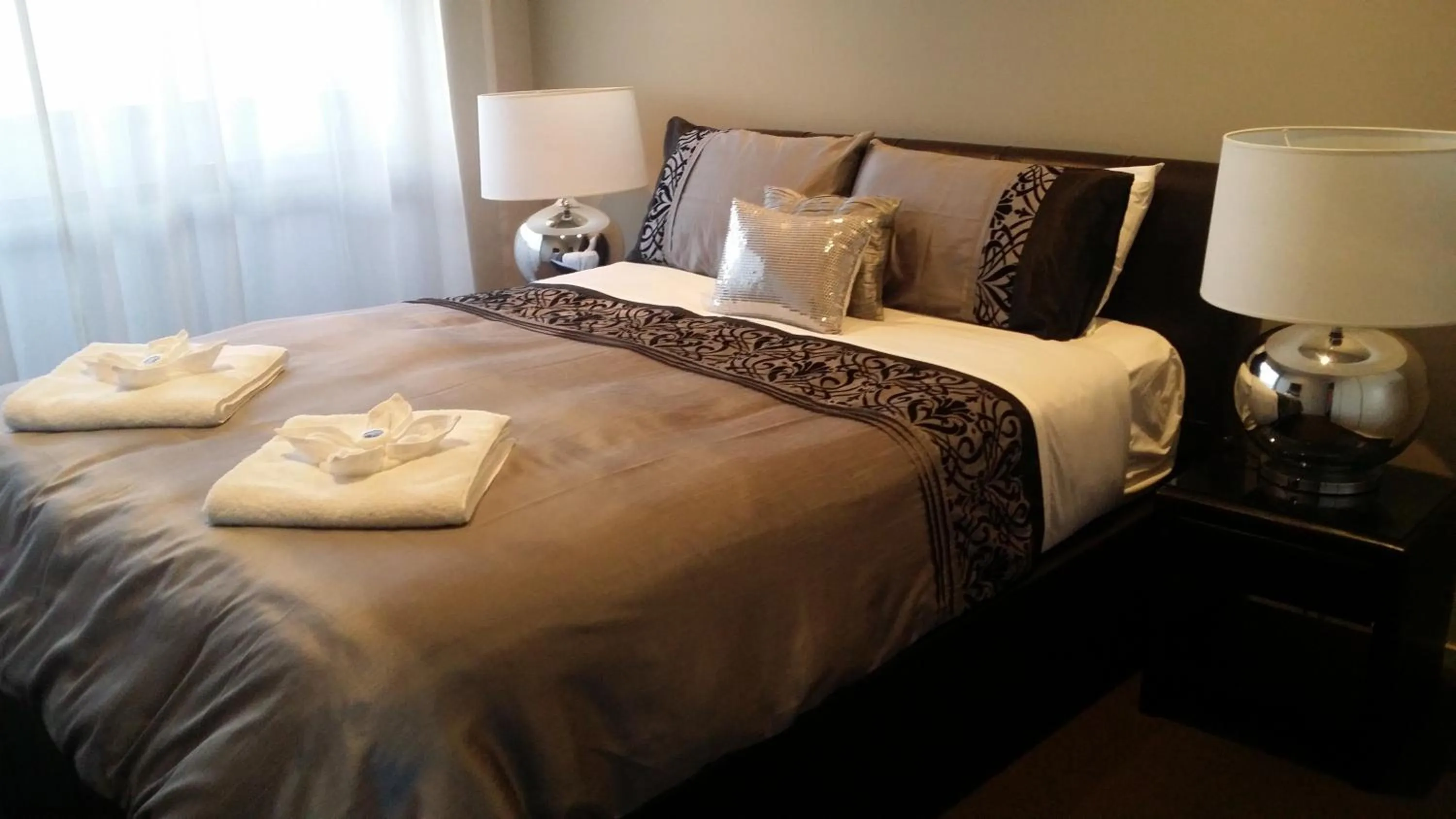 Bed in Sovereign Pier On The Waterways