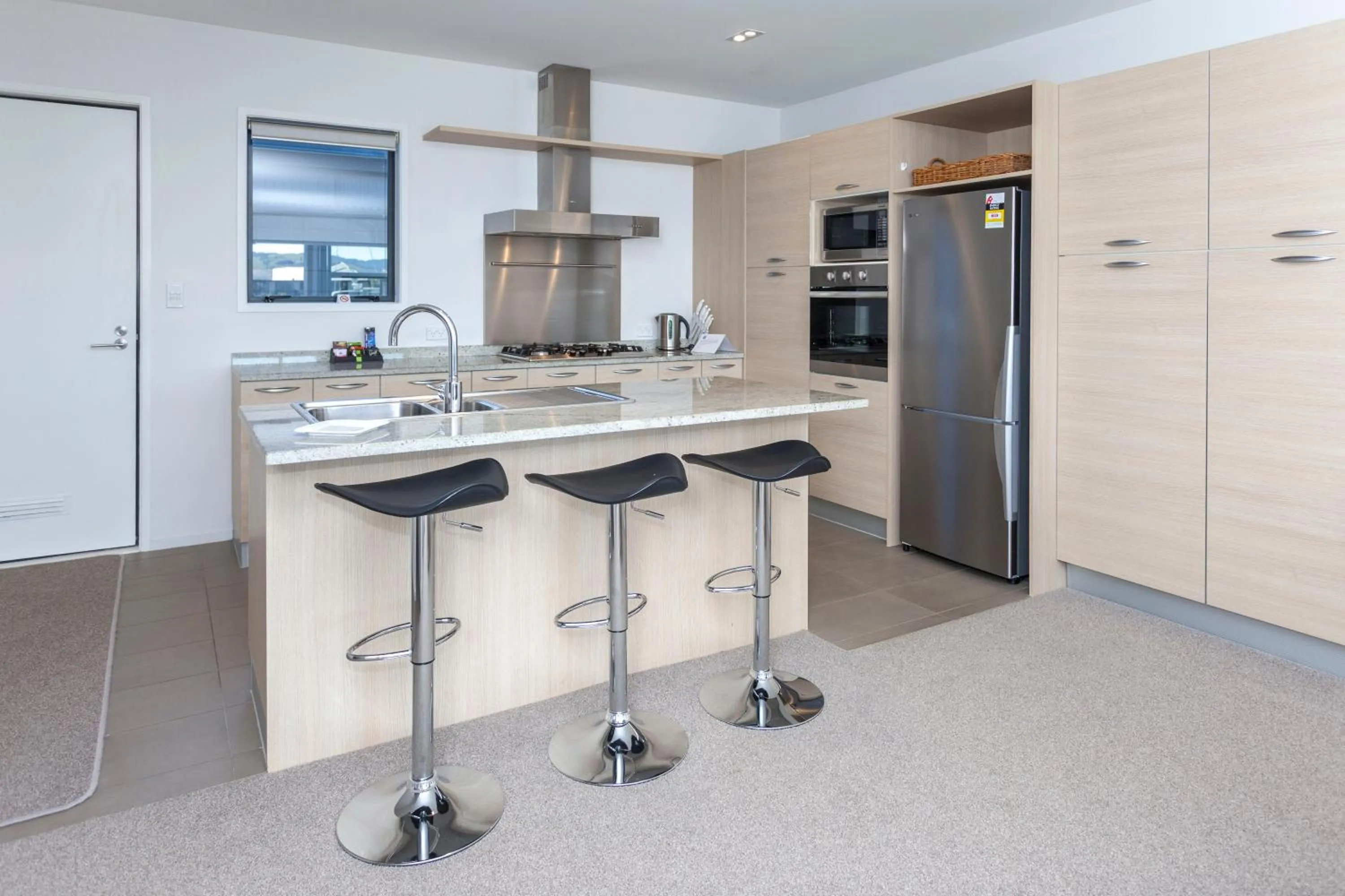 Kitchen or kitchenette in Sovereign Pier On The Waterways