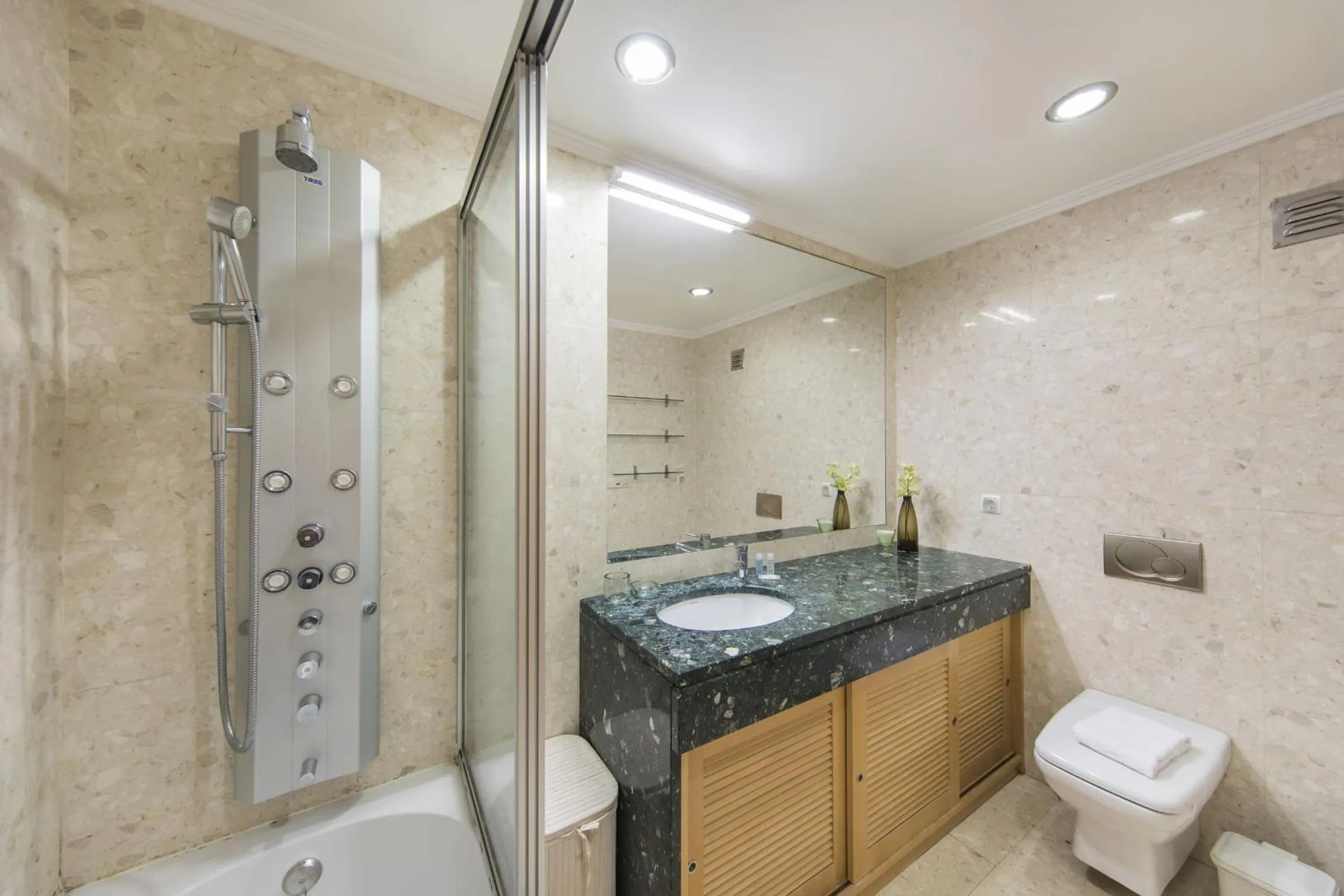 Bathroom in LovelyStay - Modern apartment in Anjos