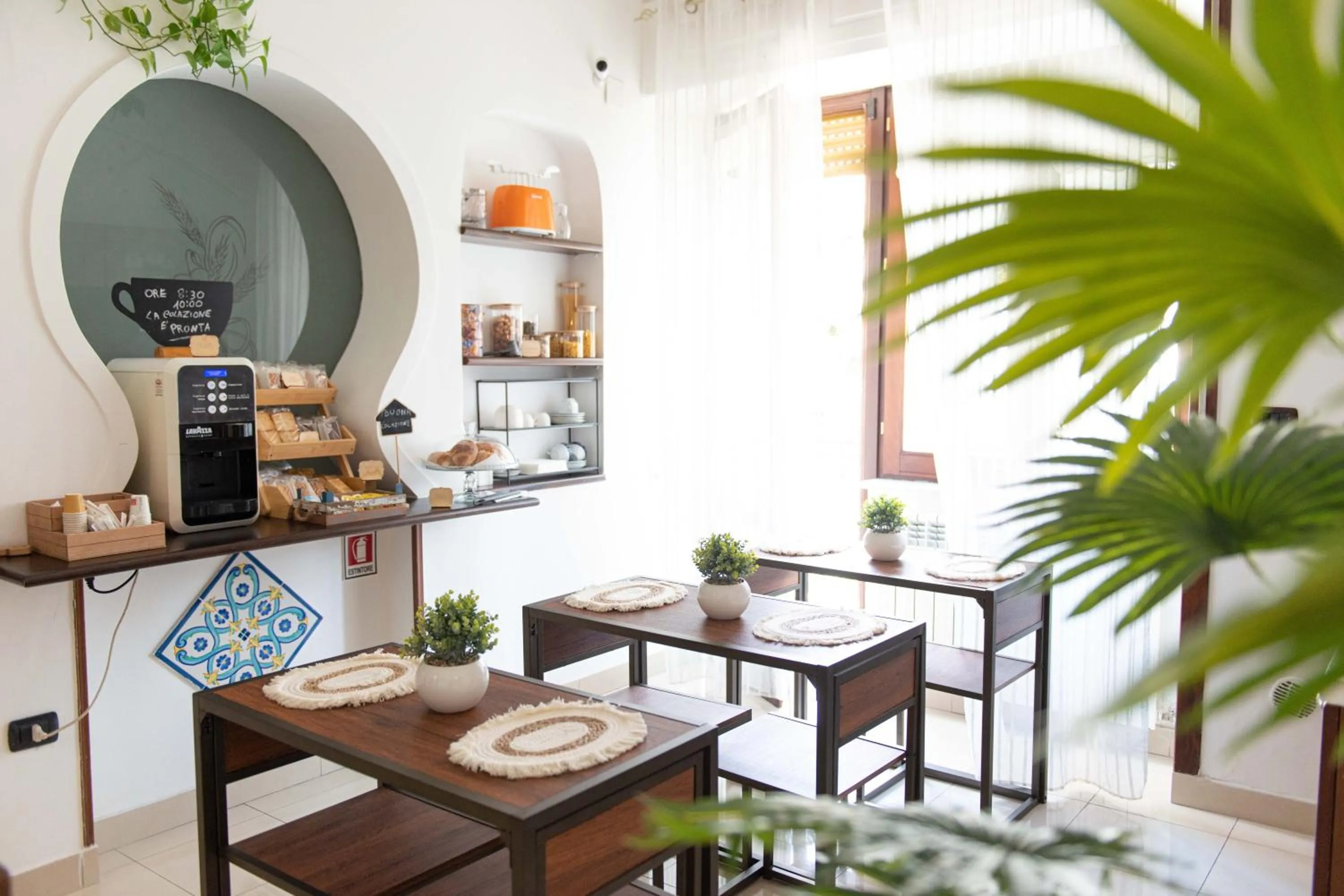 Coffee/tea facilities in Laetitia Guest House32