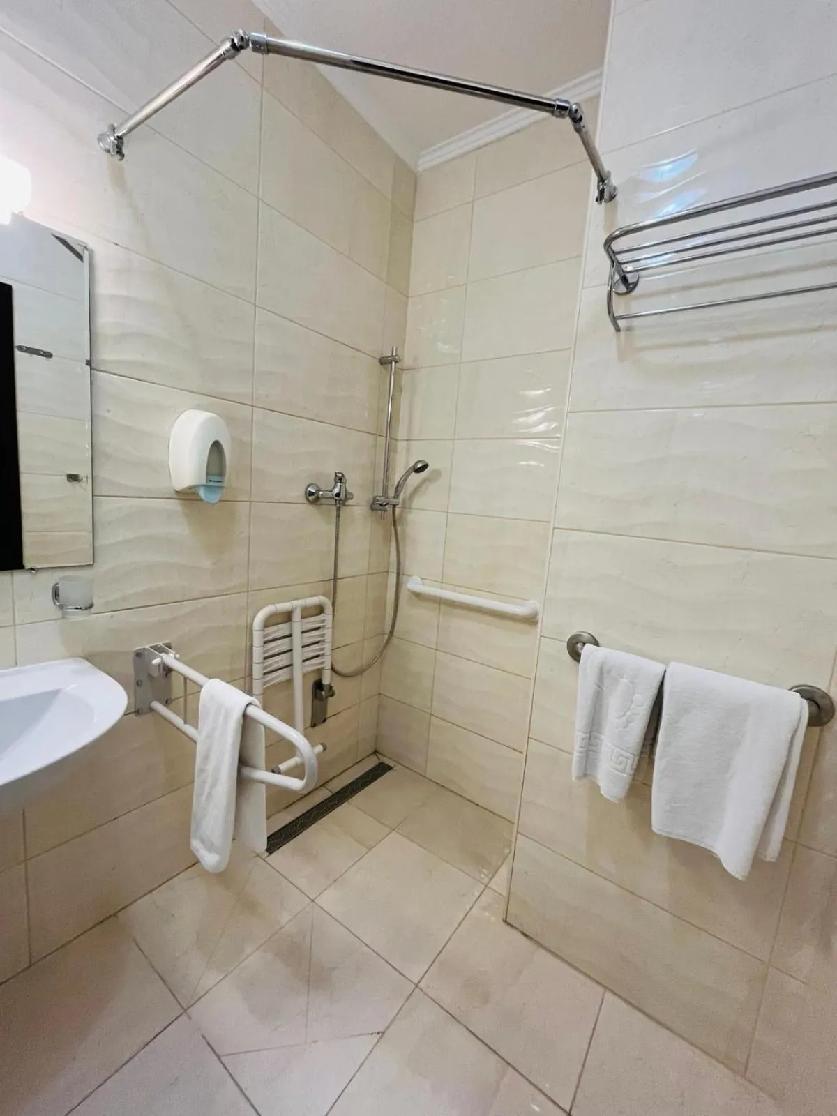 Shower in Optima Dworzec Lviv