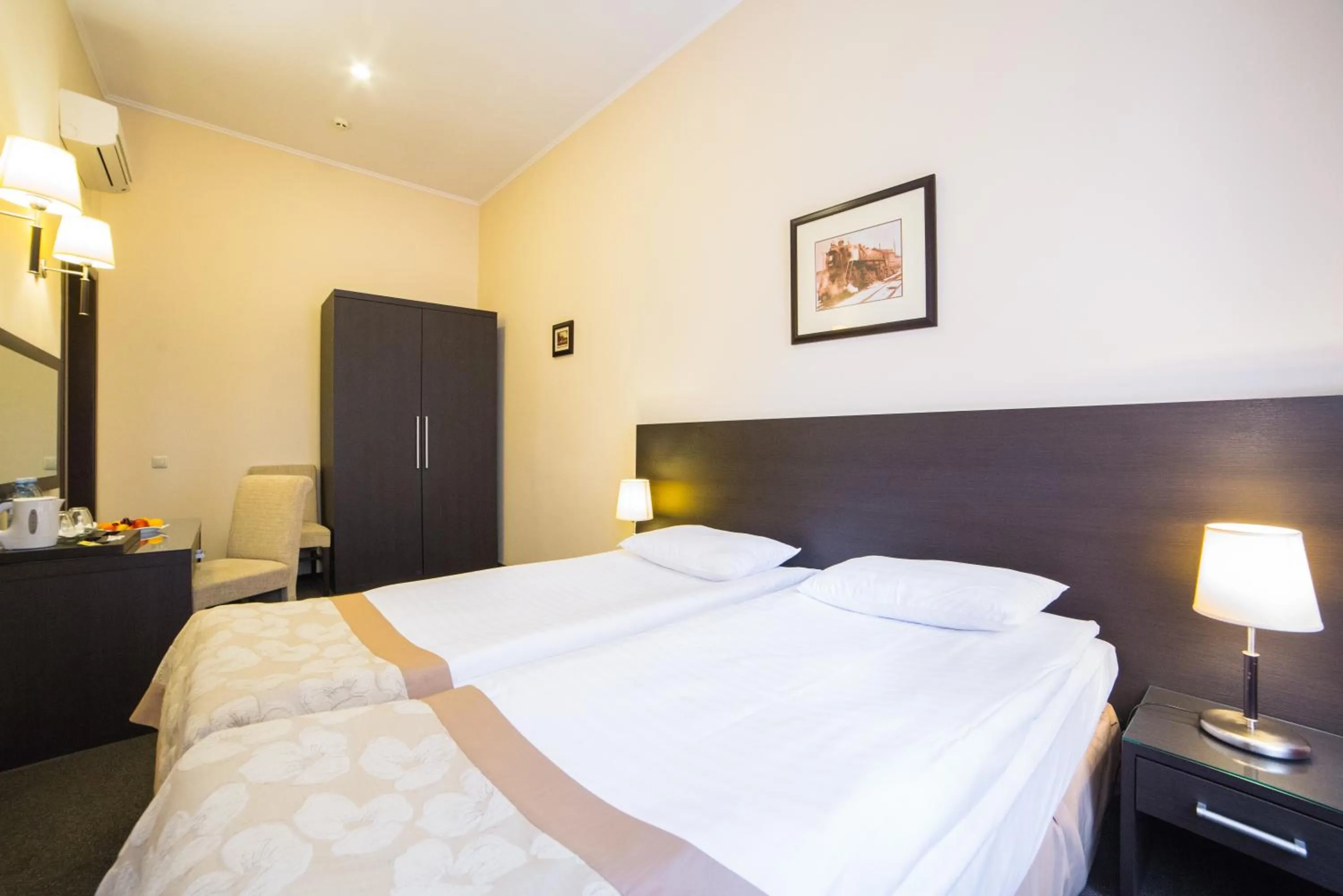 Bedroom, Bed in Optima Dworzec Lviv
