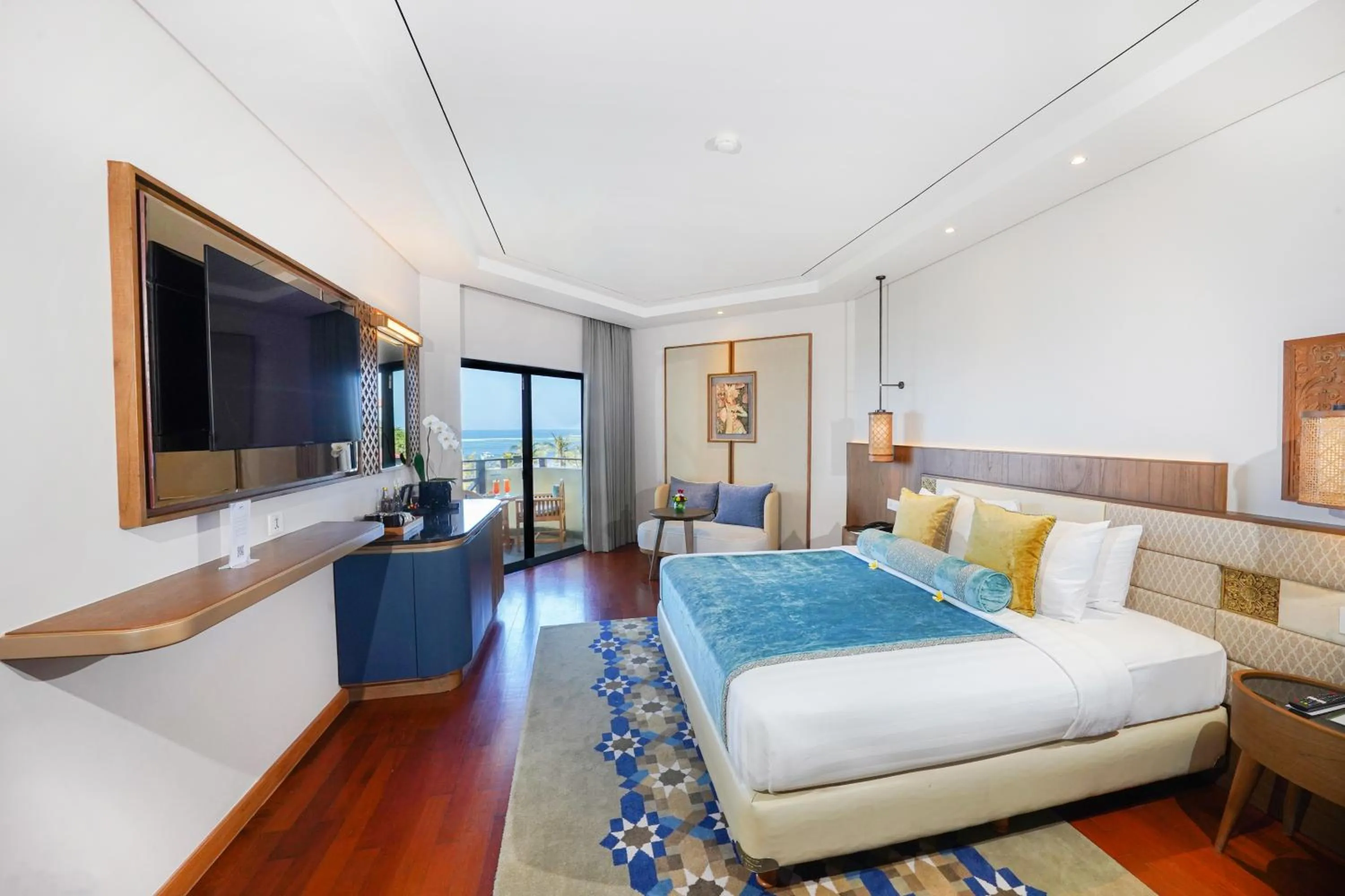 Communal lounge/ TV room, Bed in Grand Mirage Resort & Thalasso Bali