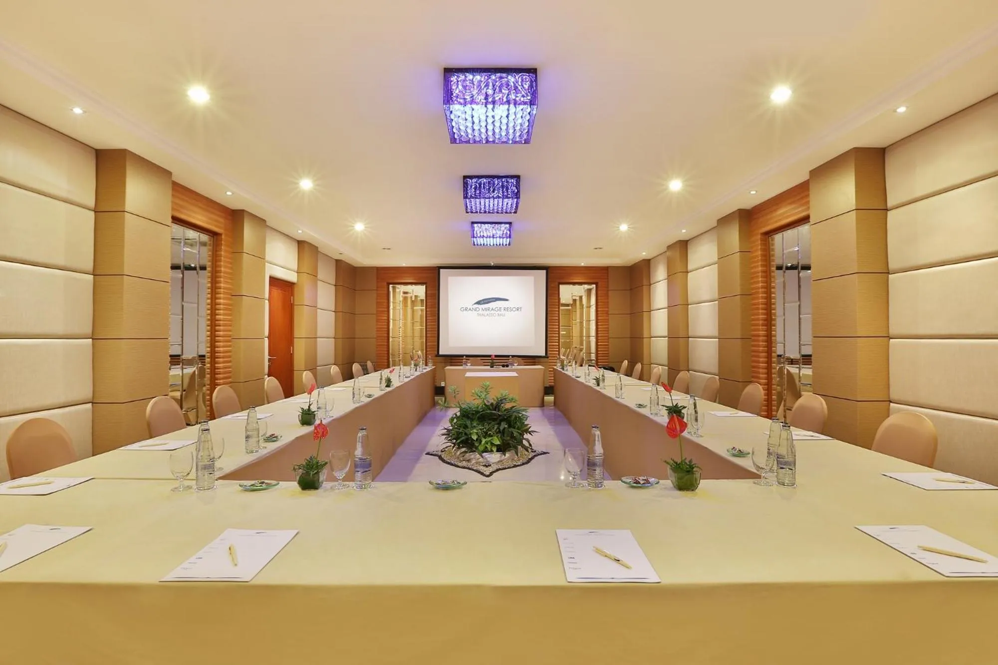 Meeting/conference room in Grand Mirage Resort & Thalasso Bali