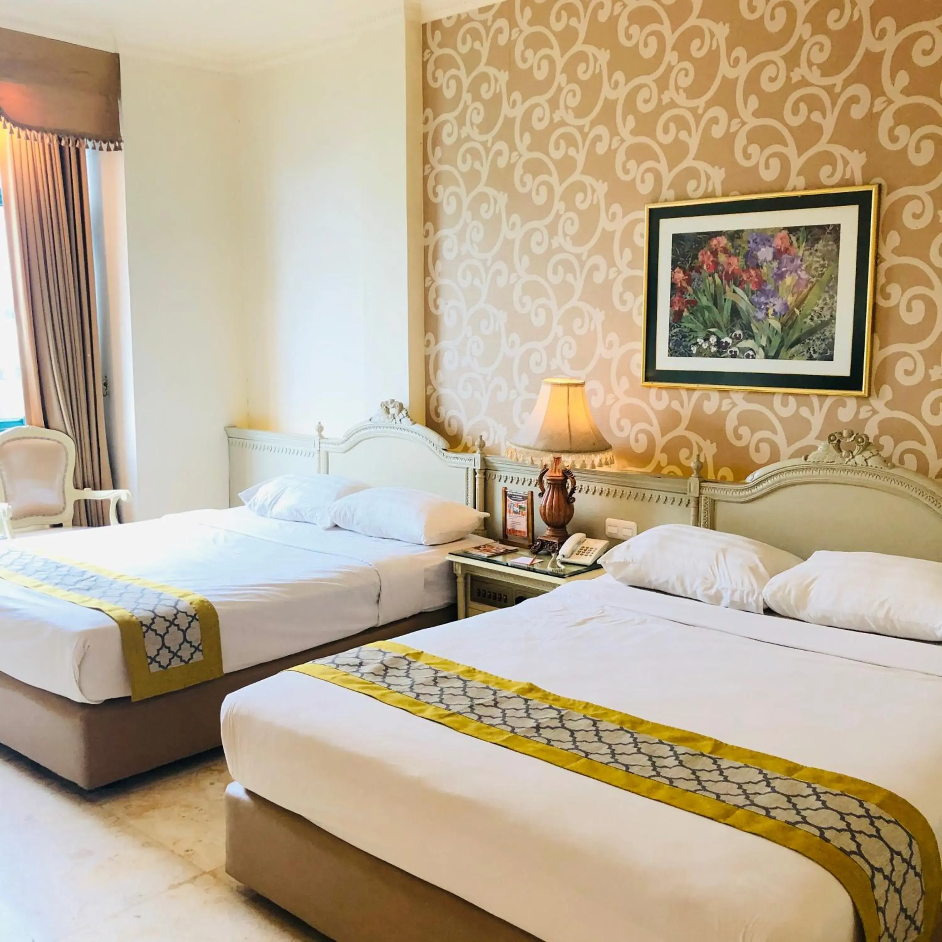 Bed in Hotel Indah Palace Solo Bed in Hotel Indah Palace Solo