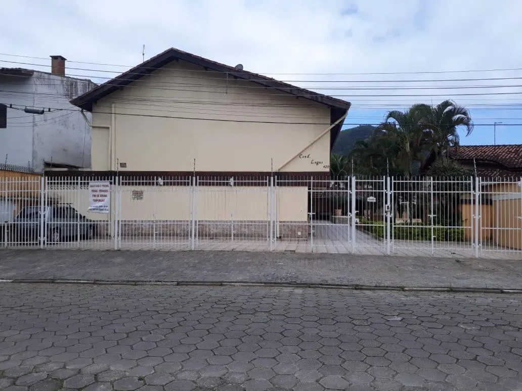 Facade/entrance in Conforto na praia