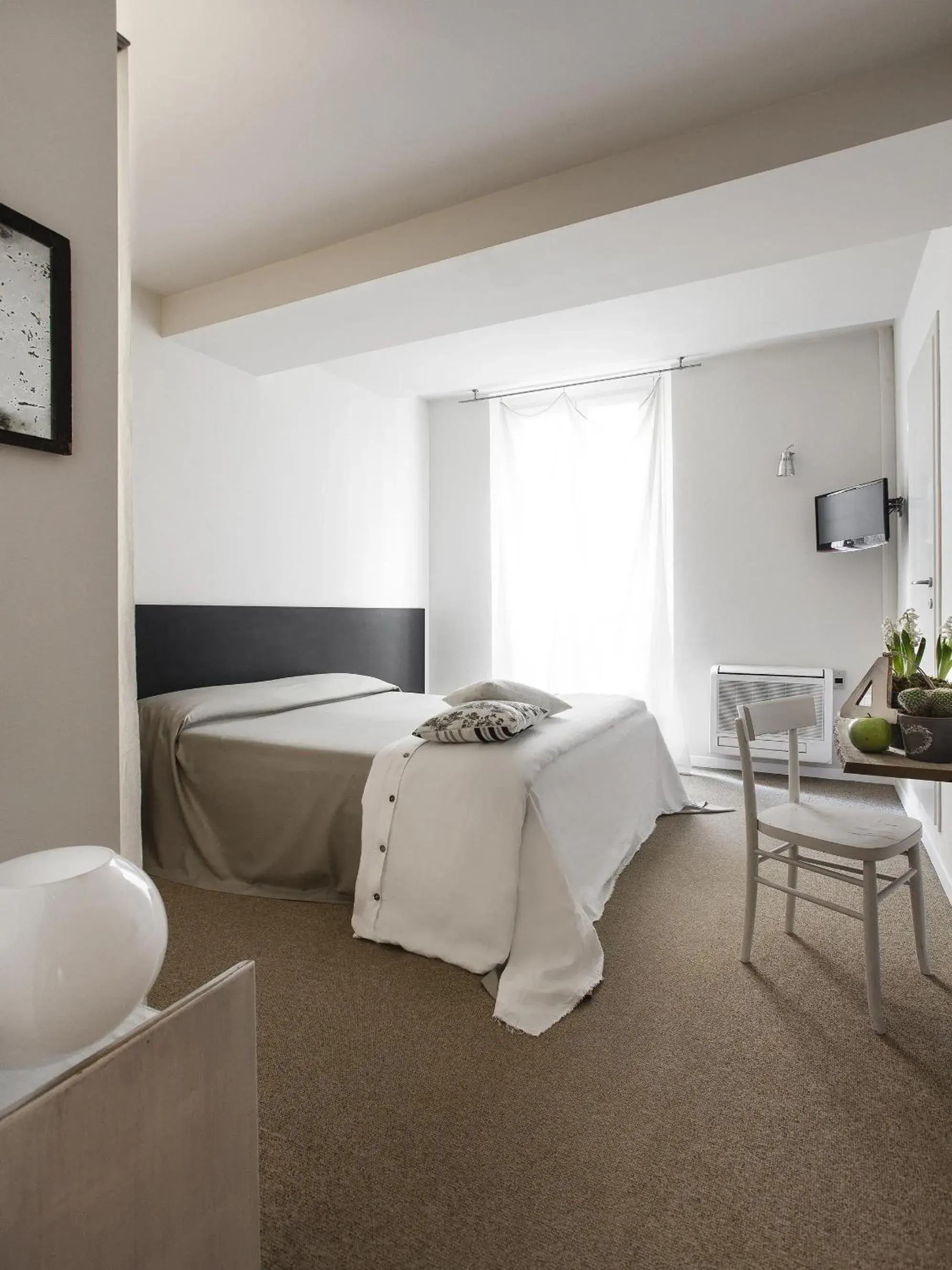 Photo of the whole room, Bed in Hotel Cervetta 5 Photo of the whole room, Bed in Hotel Cervetta 5