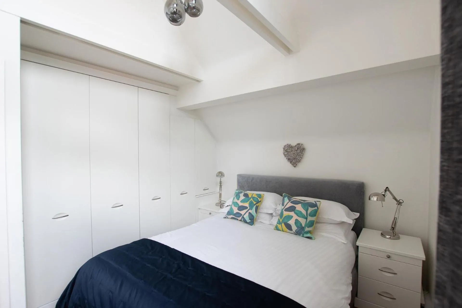 Bed in The Penthouse Canterbury - Cathedral View