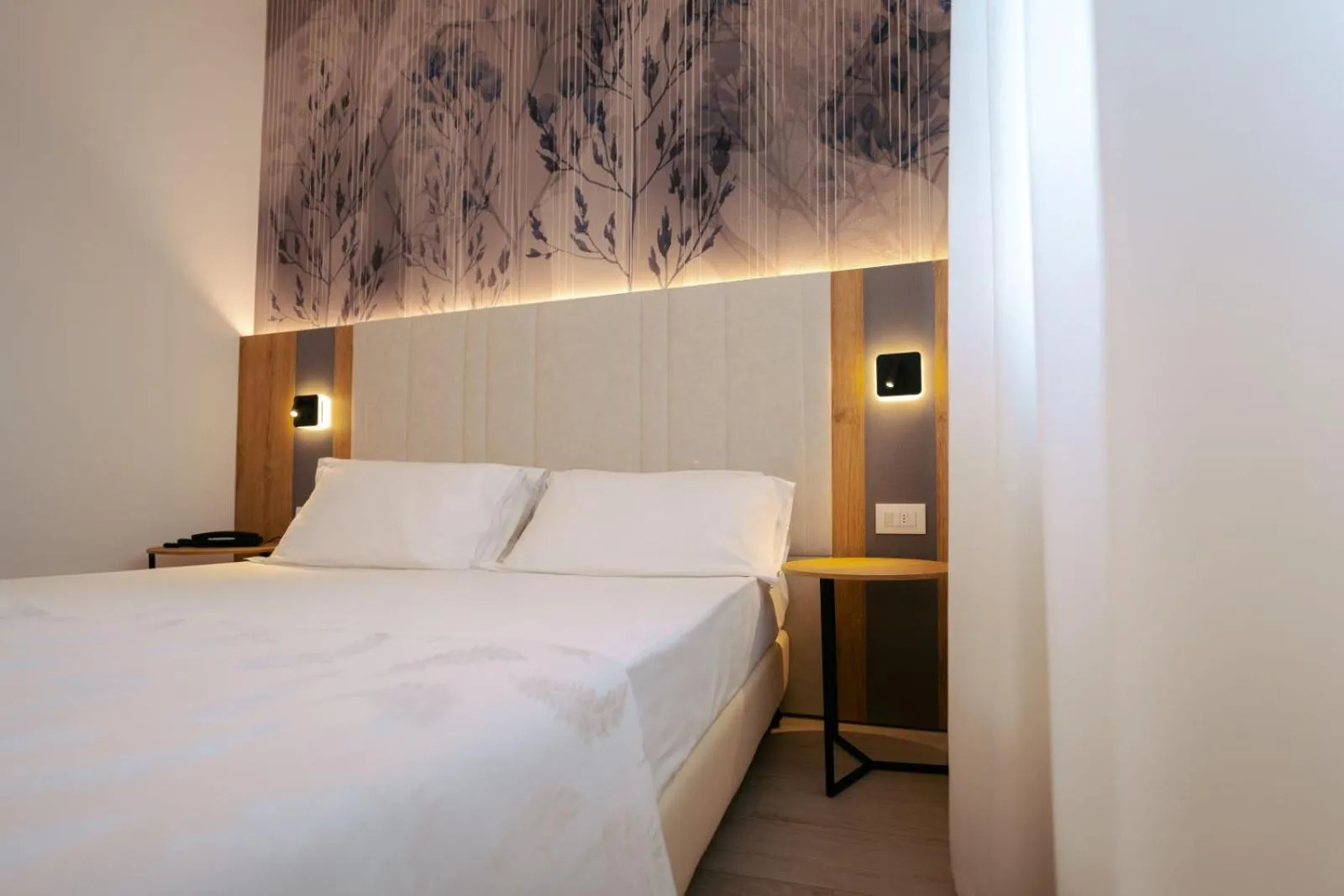 Bed in Hotel Everest