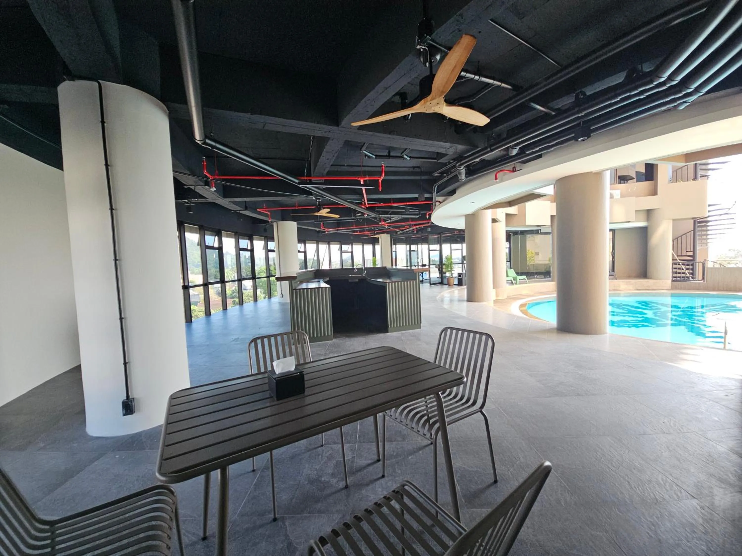Swimming pool in I Pavilion Hotel Phuket