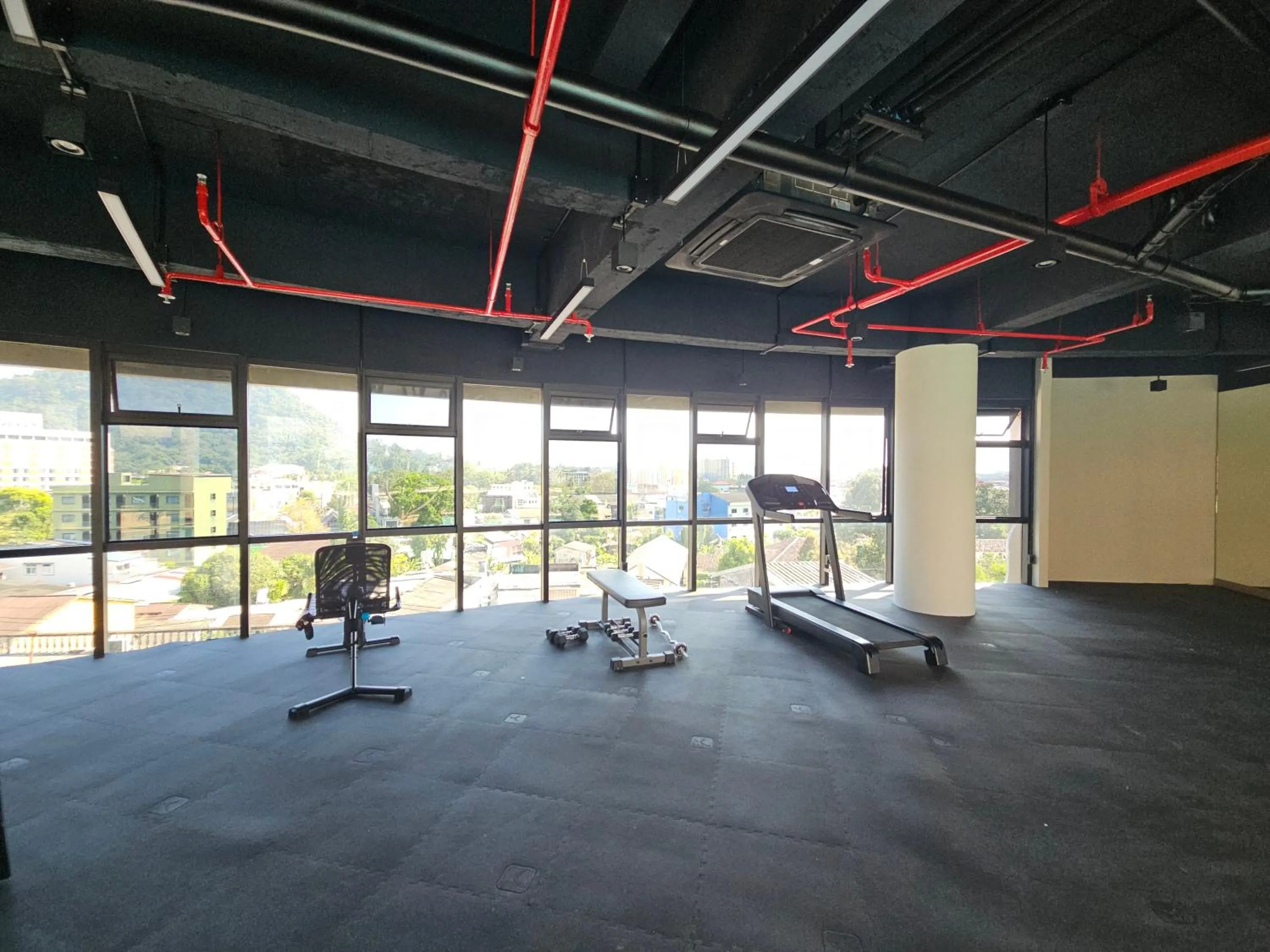 Fitness centre/facilities in I Pavilion Hotel Phuket