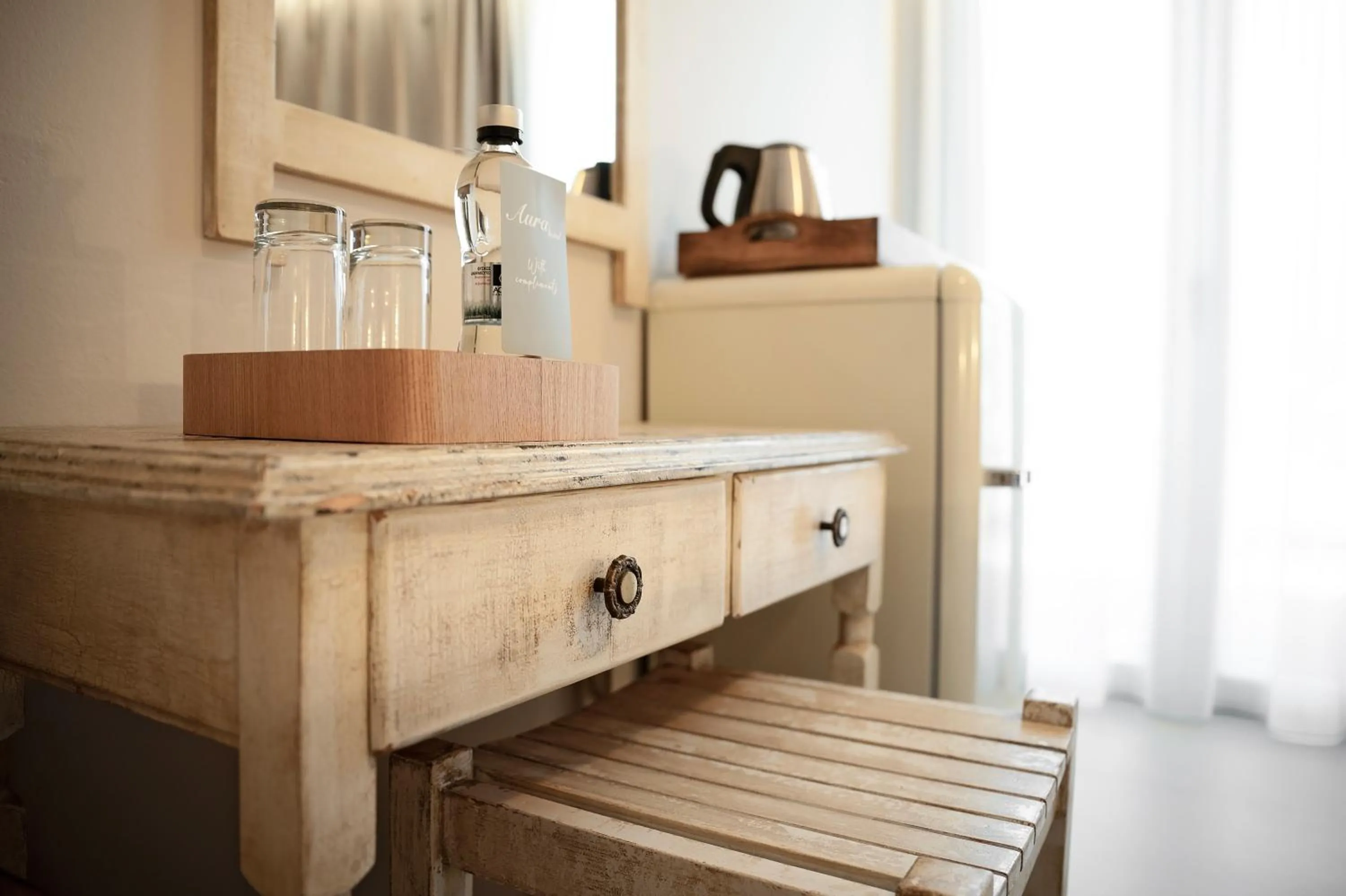 Photo of the whole room in Avra