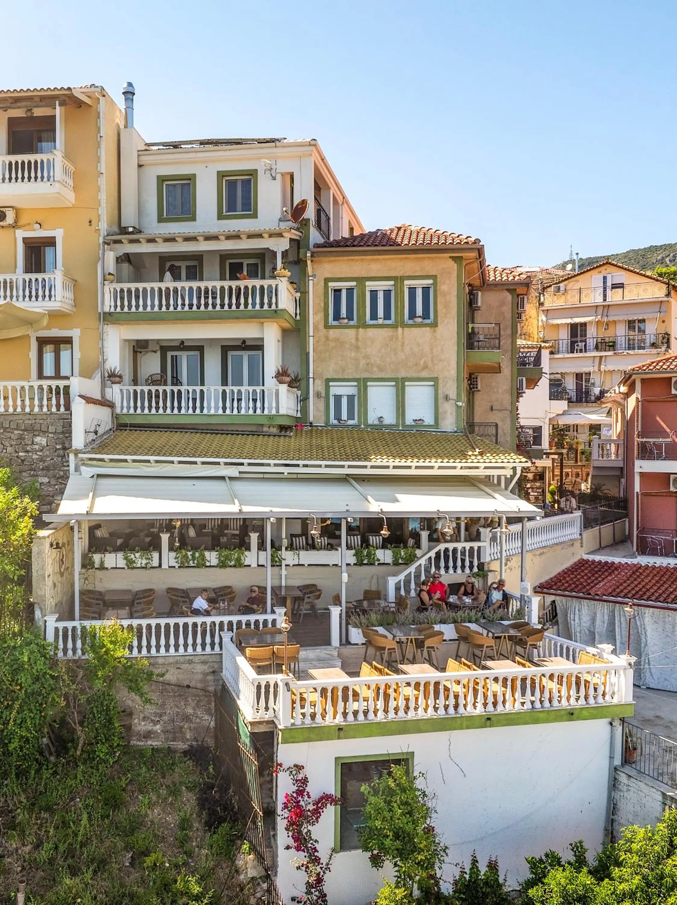 Property building in Avra