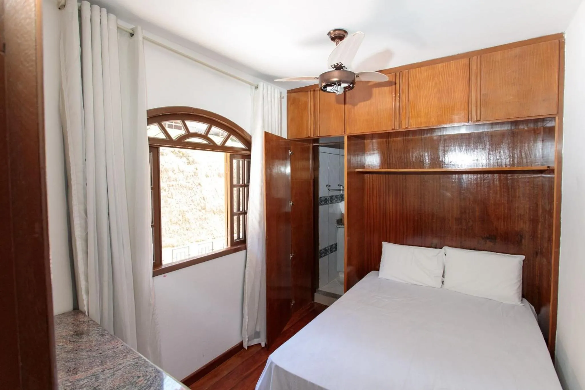 Bedroom, Bed in Sítio Cinco Folhas, recanto com vista pra montanha