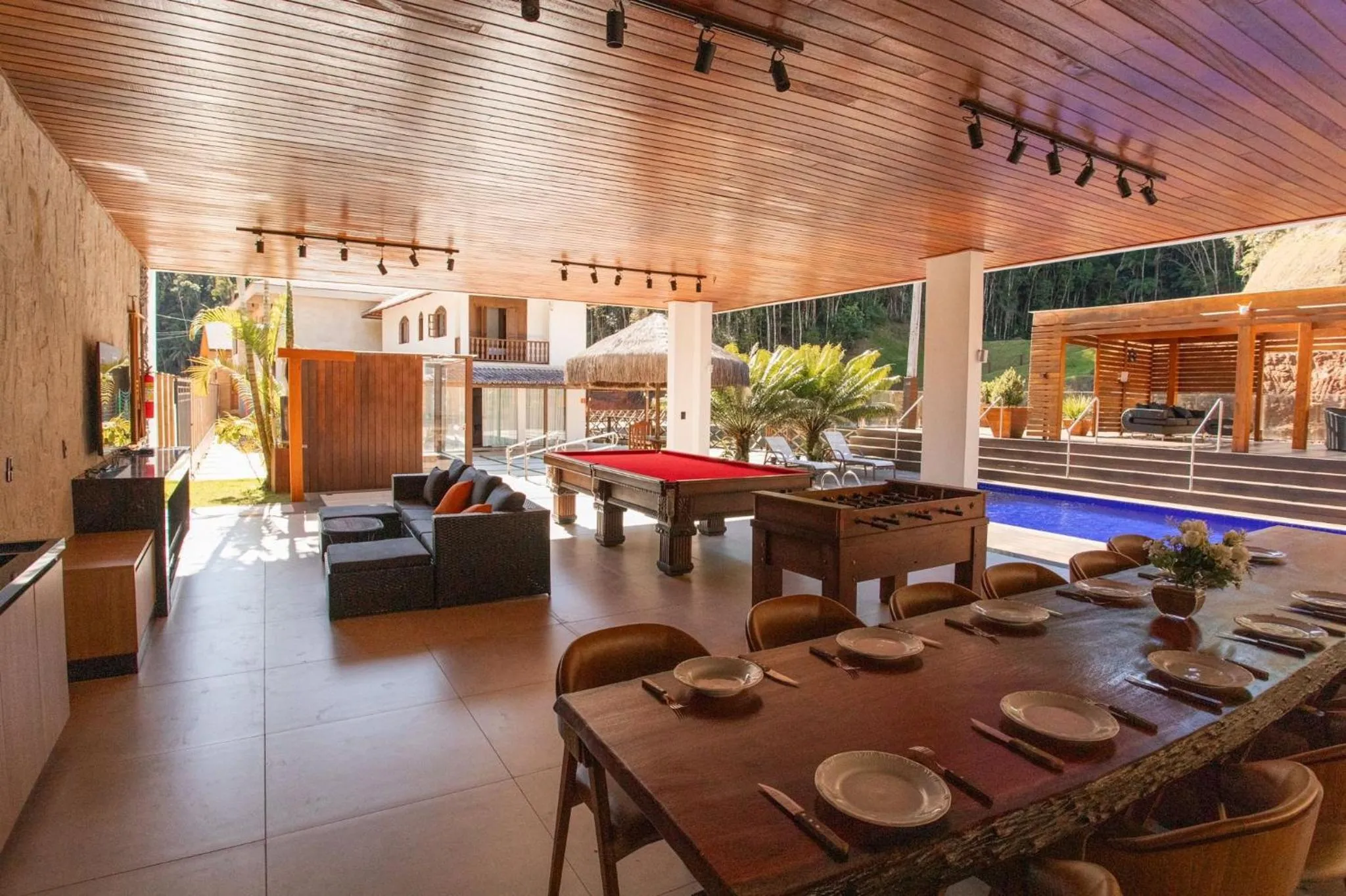 BBQ facilities in Sítio Cinco Folhas, recanto com vista pra montanha