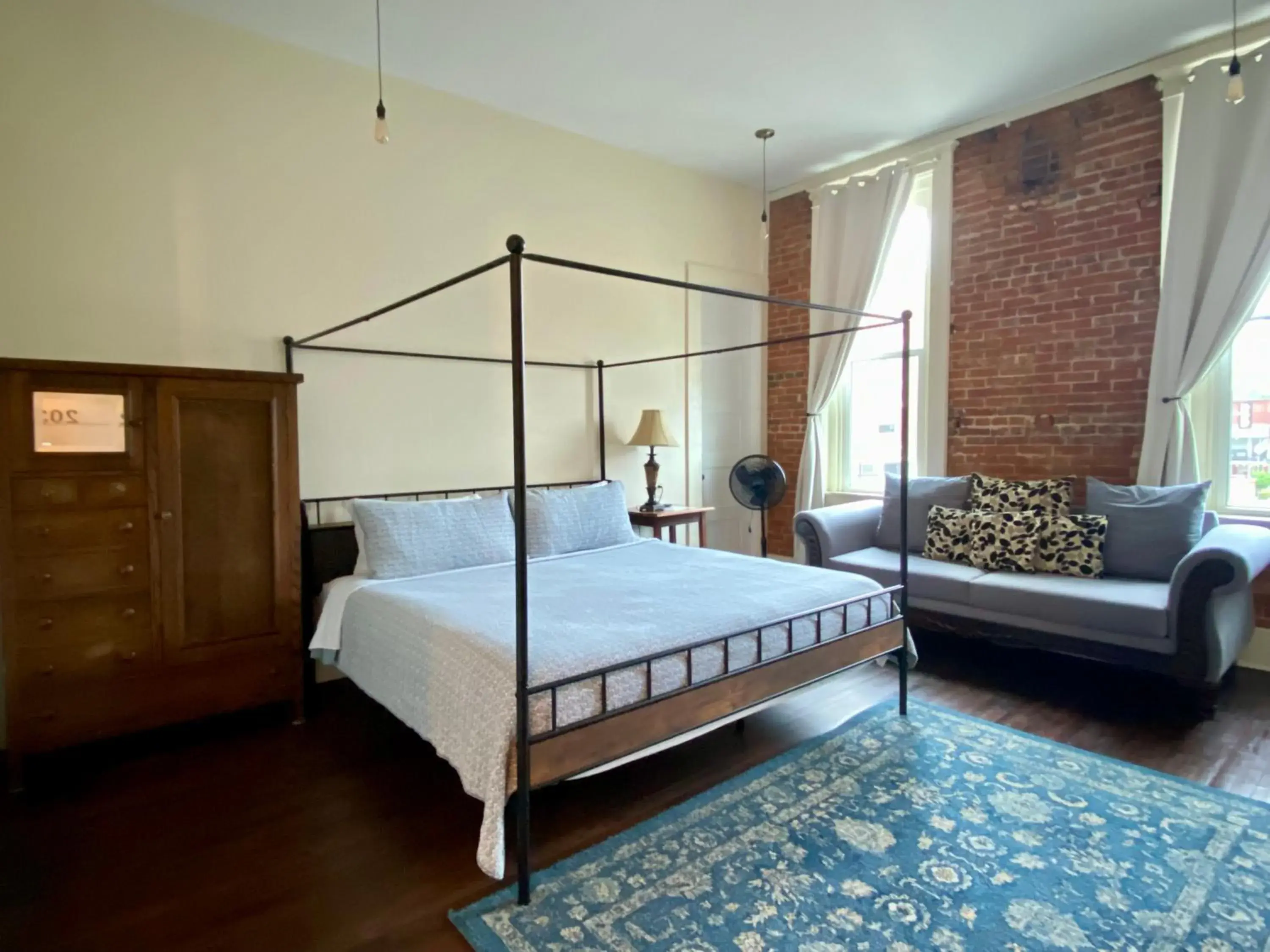 Bed in Eighteen-Ninety Sleepover Bed in Eighteen-Ninety Sleepover