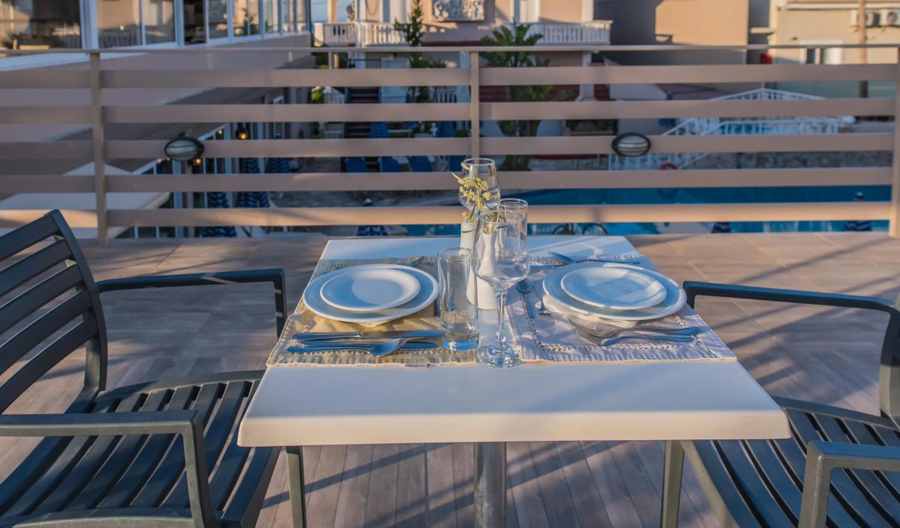 Restaurant/places to eat in Planos Beach Hotel