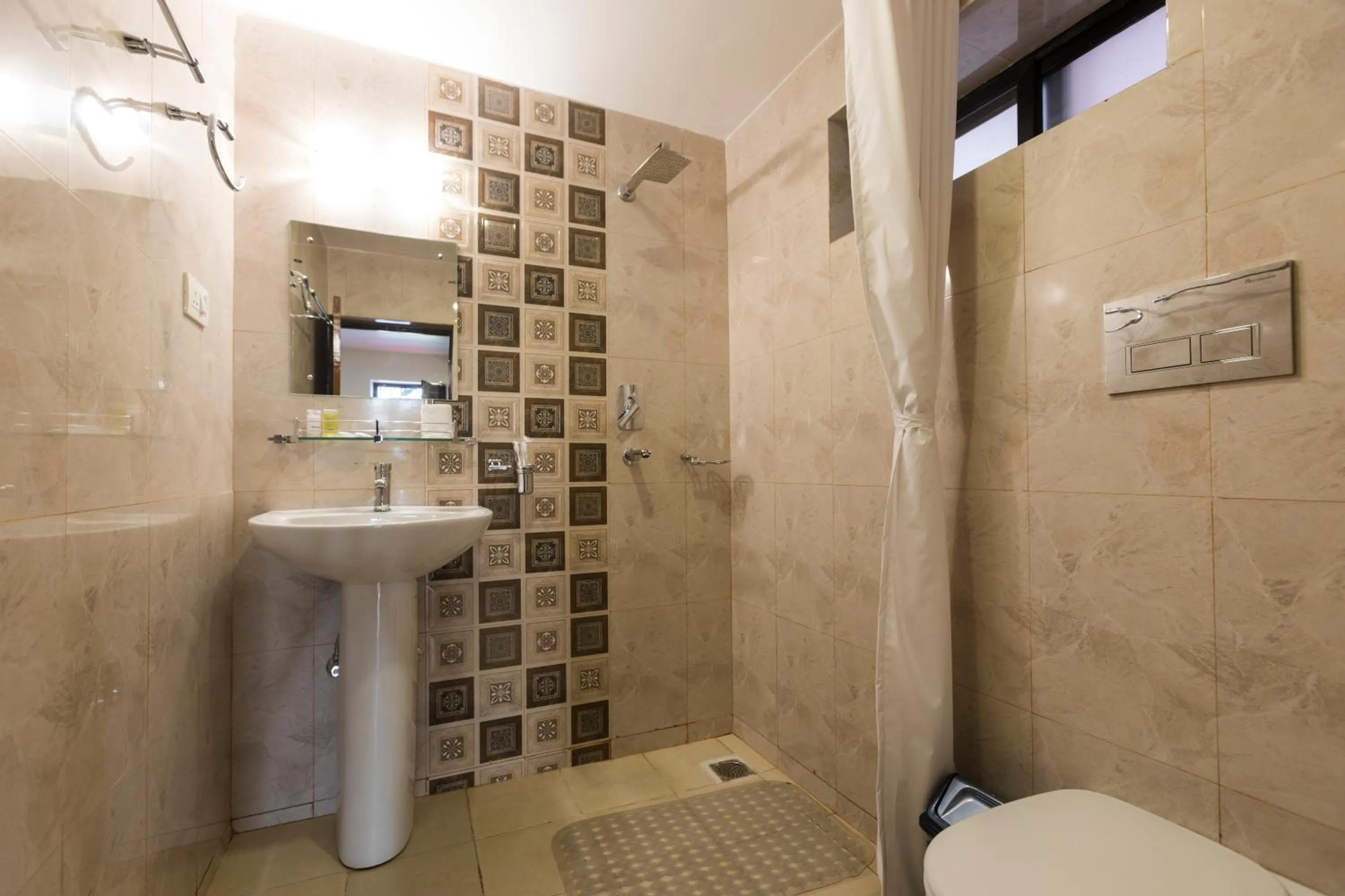 Bathroom in Nepal Cottage Resort