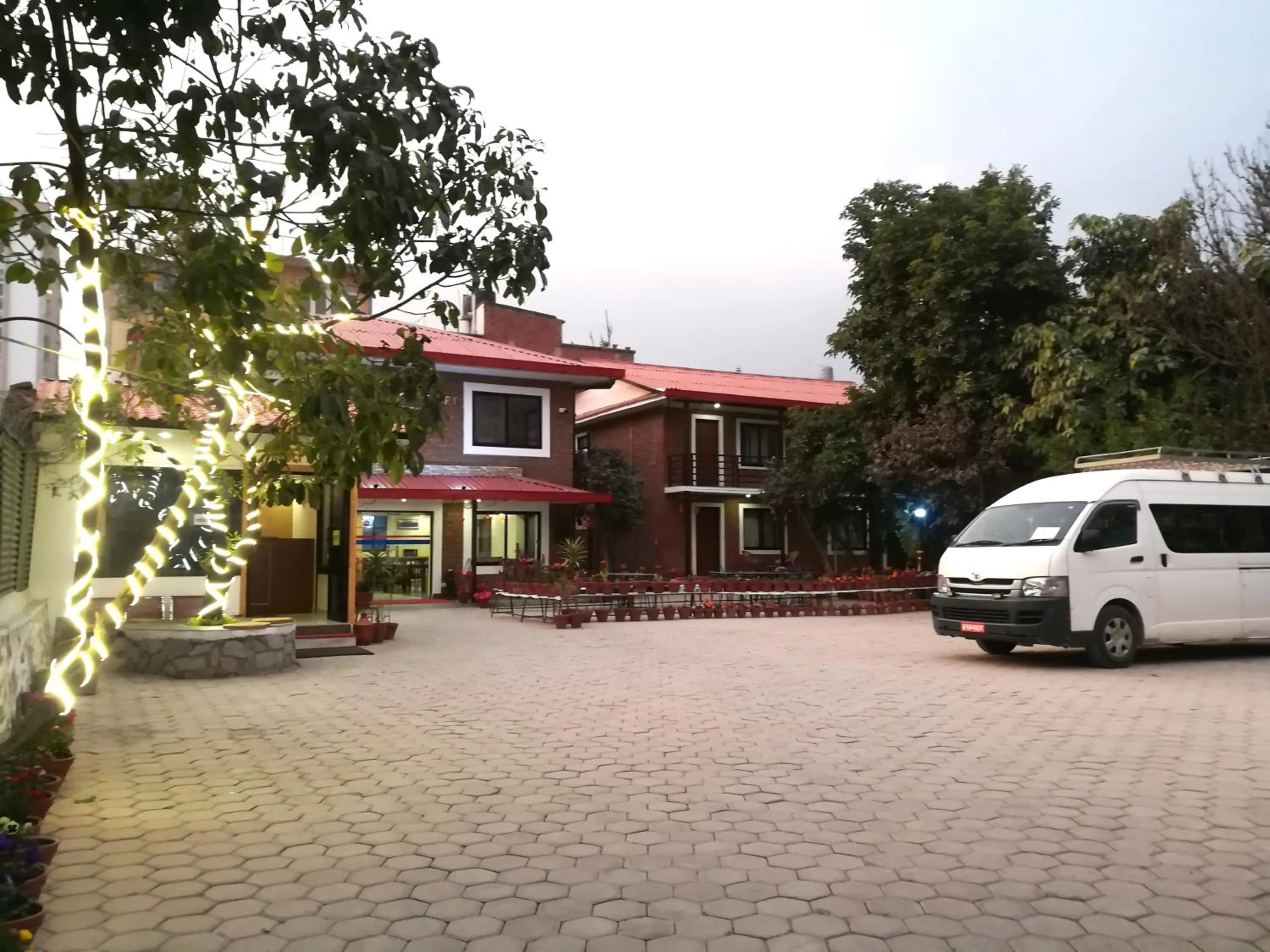 Area and facilities in Nepal Cottage Resort