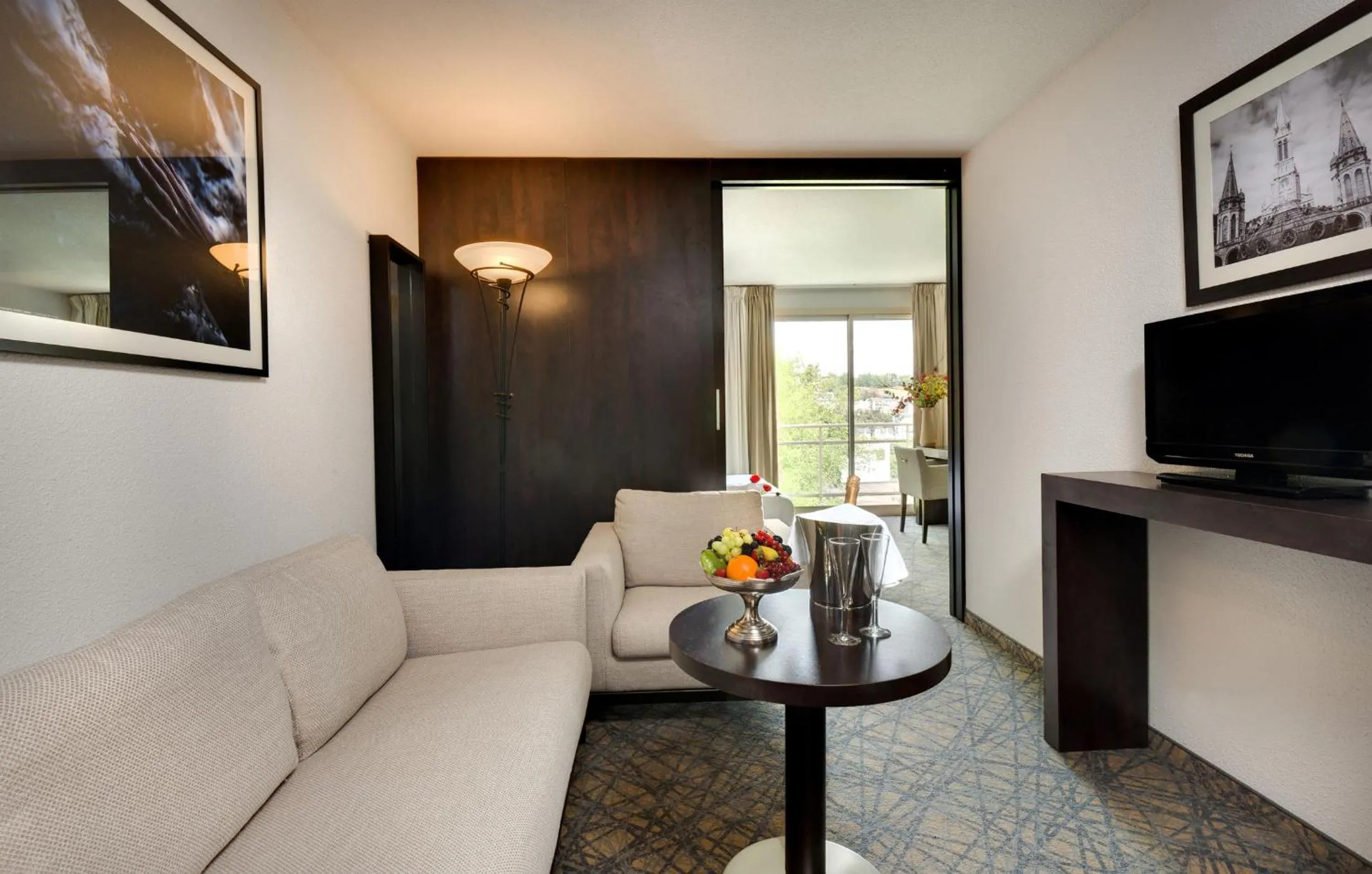 Seating area in Hôtel Eliseo