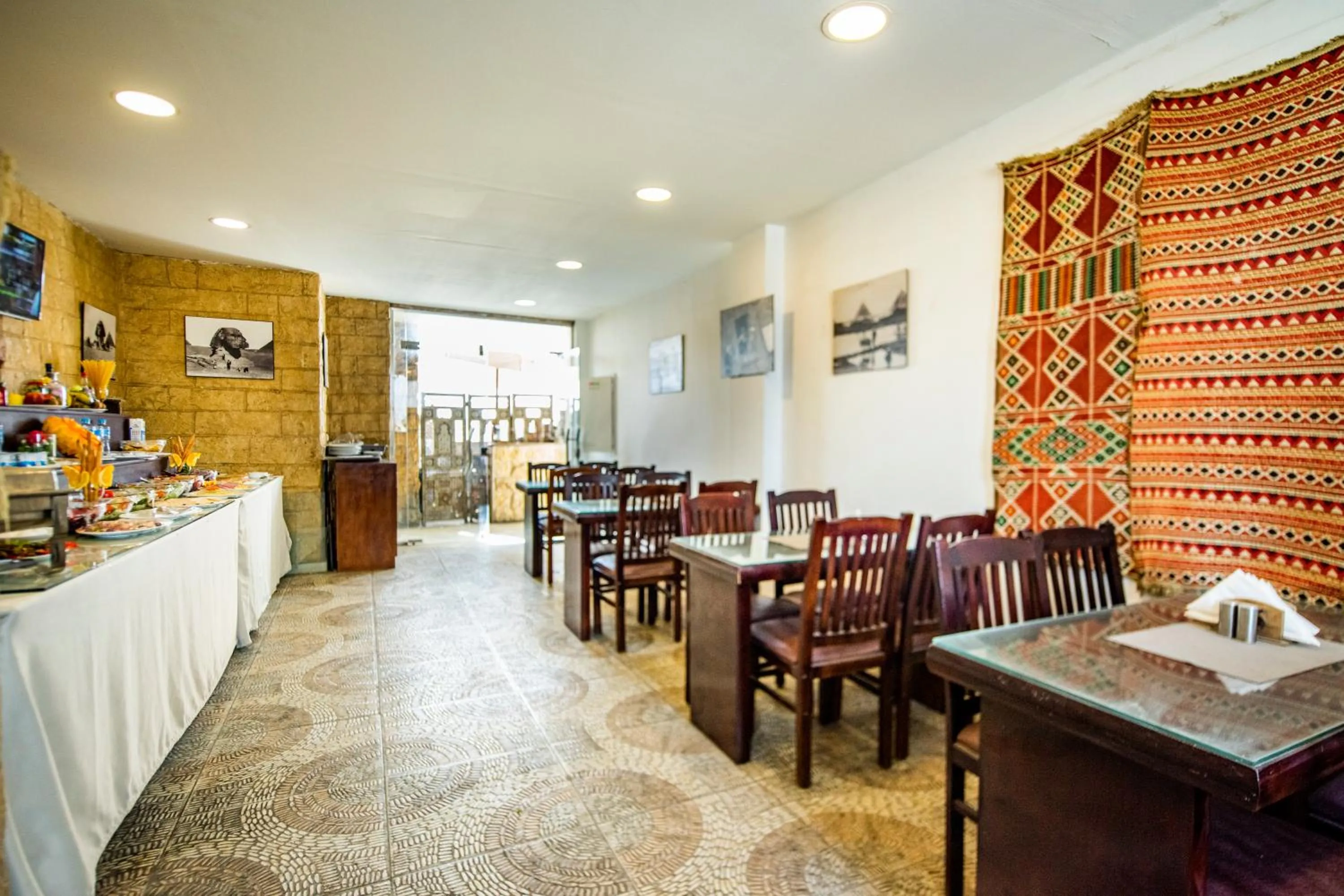 Restaurant/places to eat in Pyramids Valley Boutique Hotel