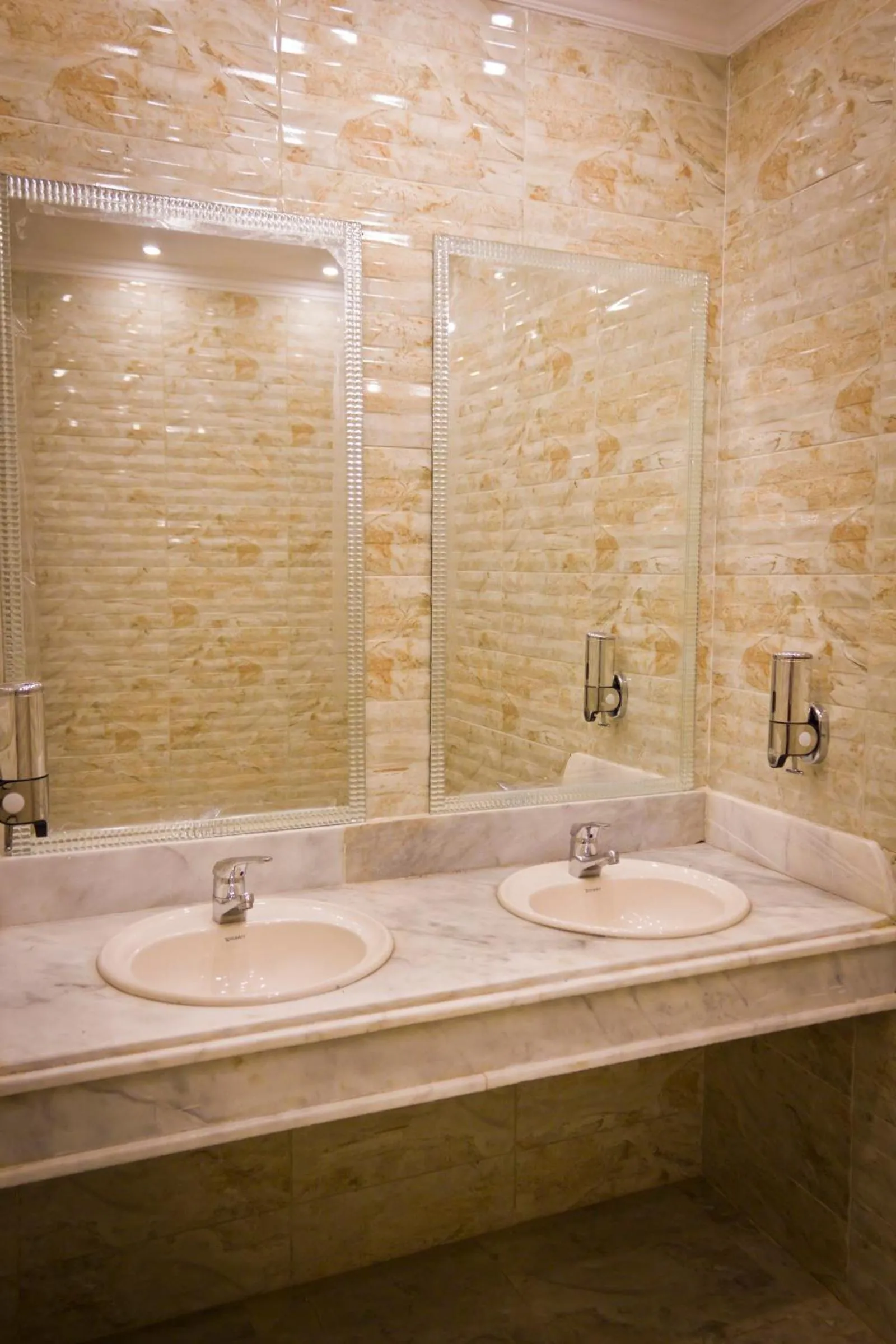 Restaurant/places to eat in Pyramids Valley Boutique Hotel