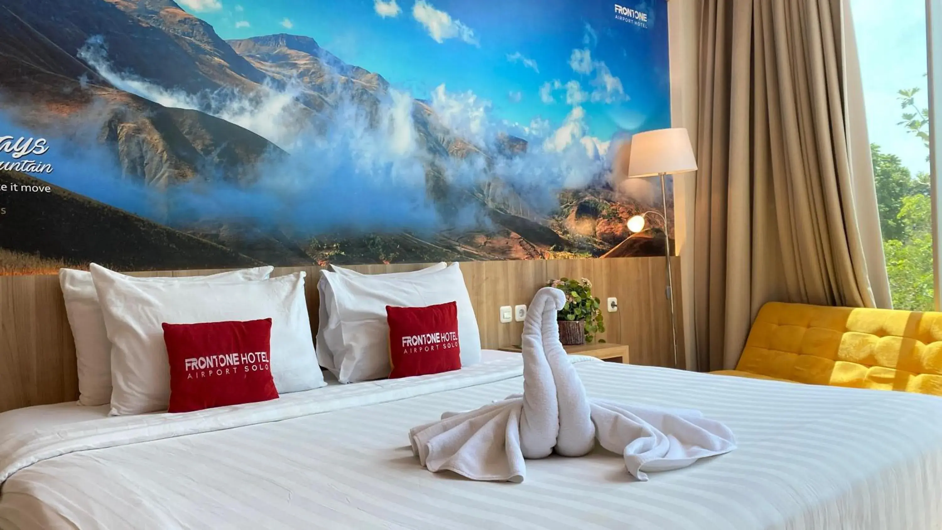 Bed in Front One Hotel Airport Solo Bed in Front One Hotel Airport Solo