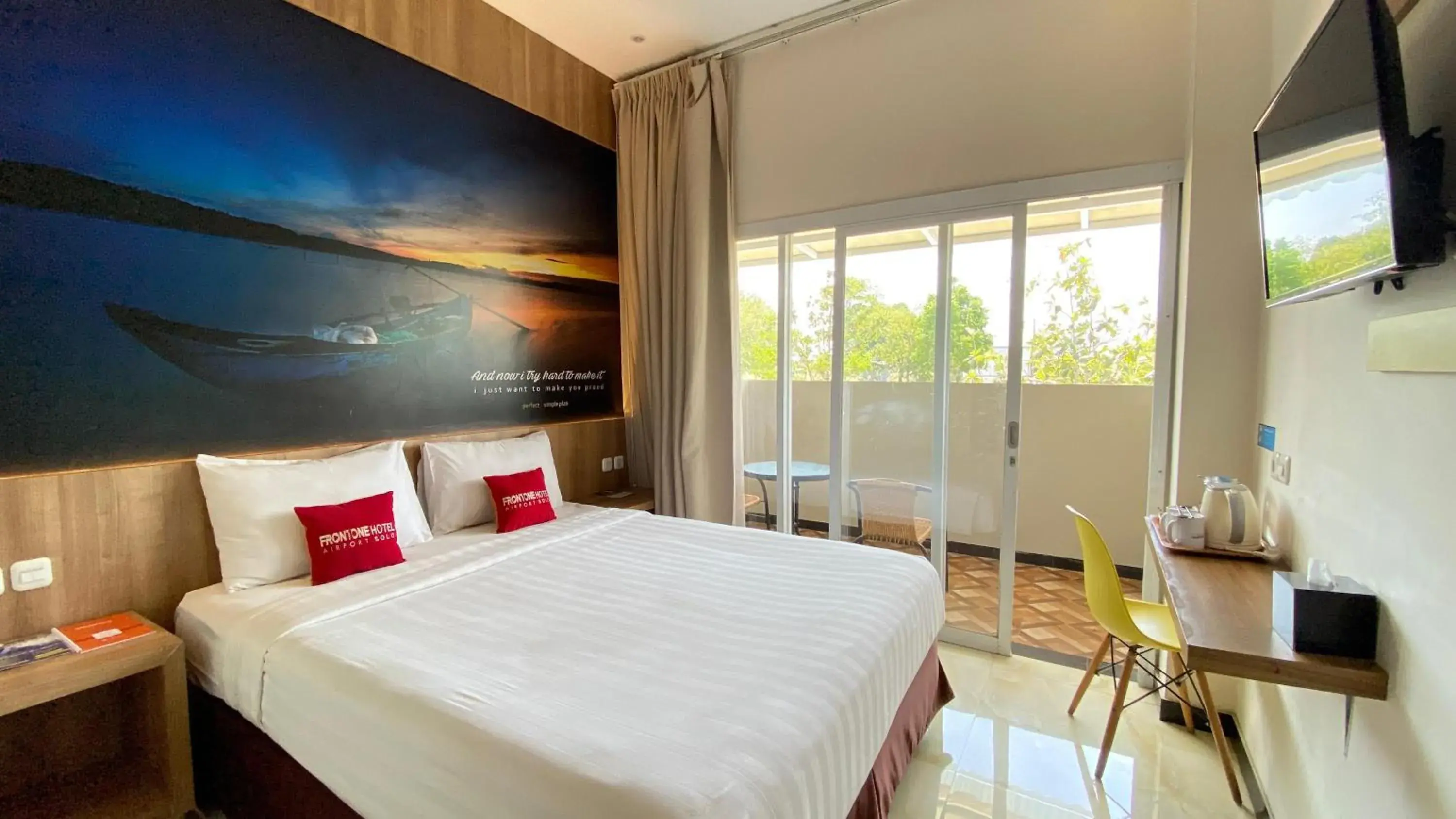 Bed in Front One Hotel Airport Solo Bed in Front One Hotel Airport Solo