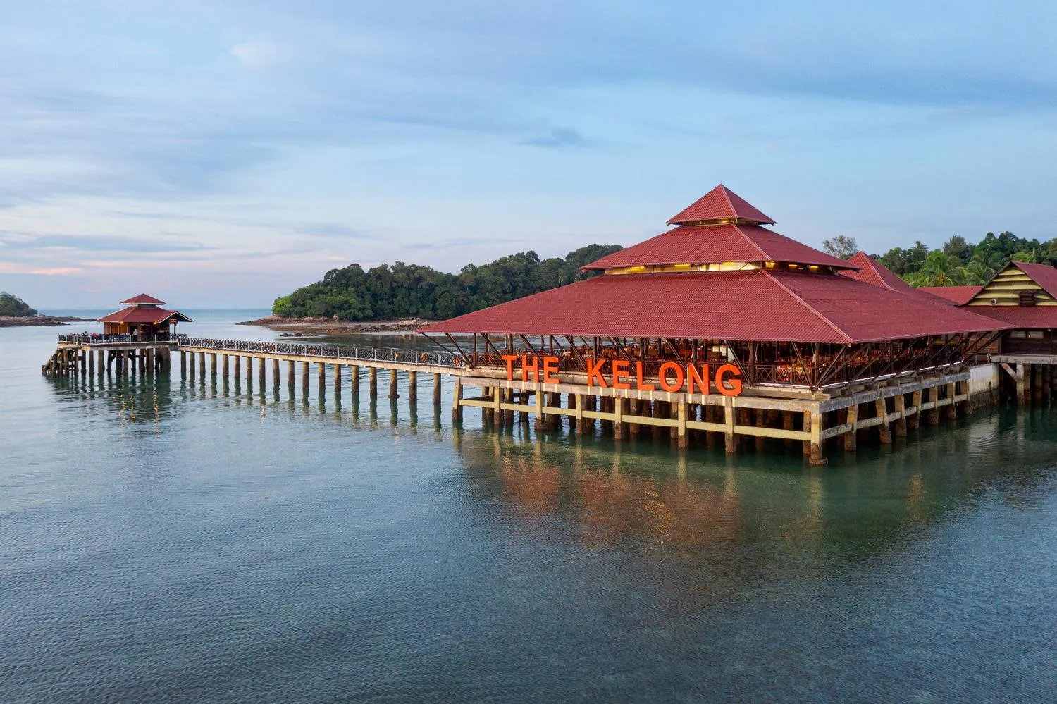 Restaurant/places to eat in Mayang Sari Beach Resort
