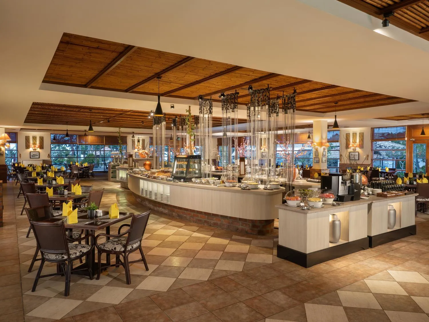 Restaurant/places to eat in Mayang Sari Beach Resort