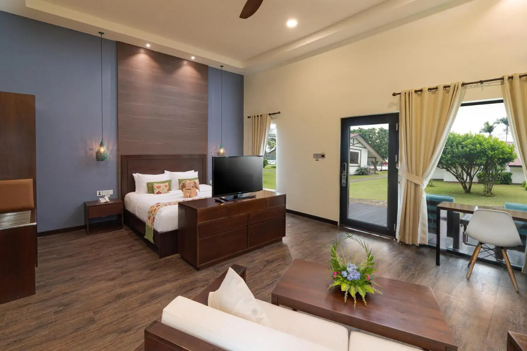 Bed in Mayang Sari Beach Resort Bed in Mayang Sari Beach Resort