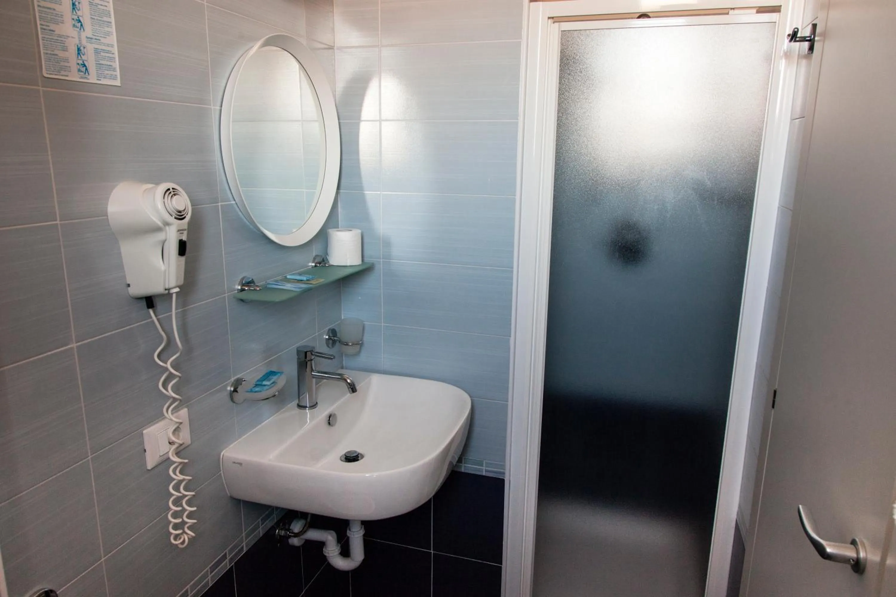 Bathroom in Hotel Concorde