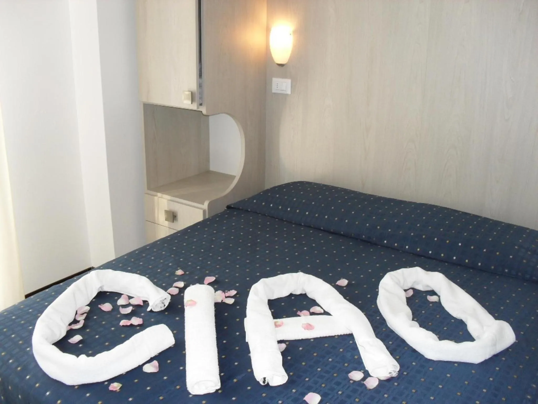 Bedroom, Bed in Hotel Concorde