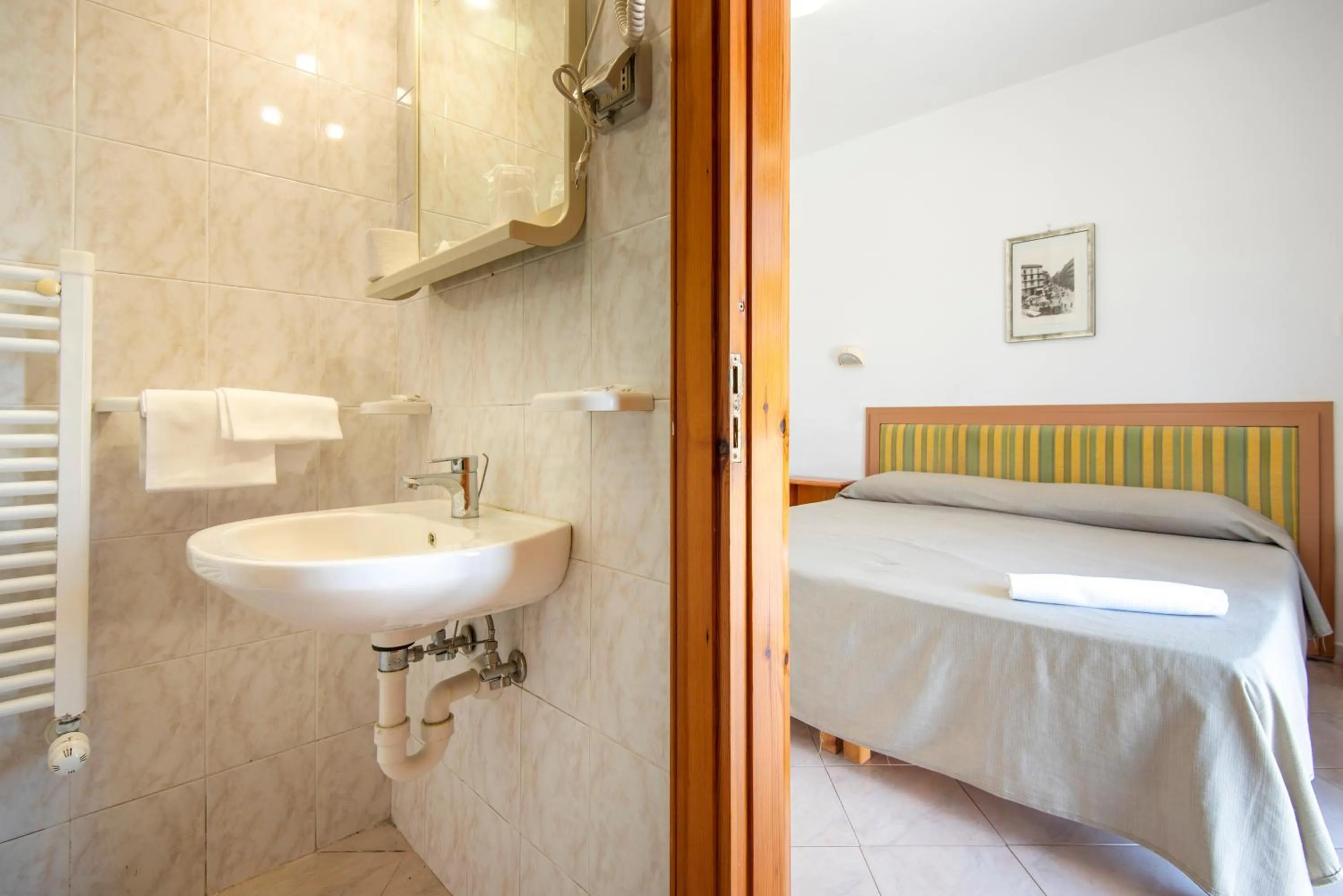 Bedroom, Bed in Hotel Bel Tramonto