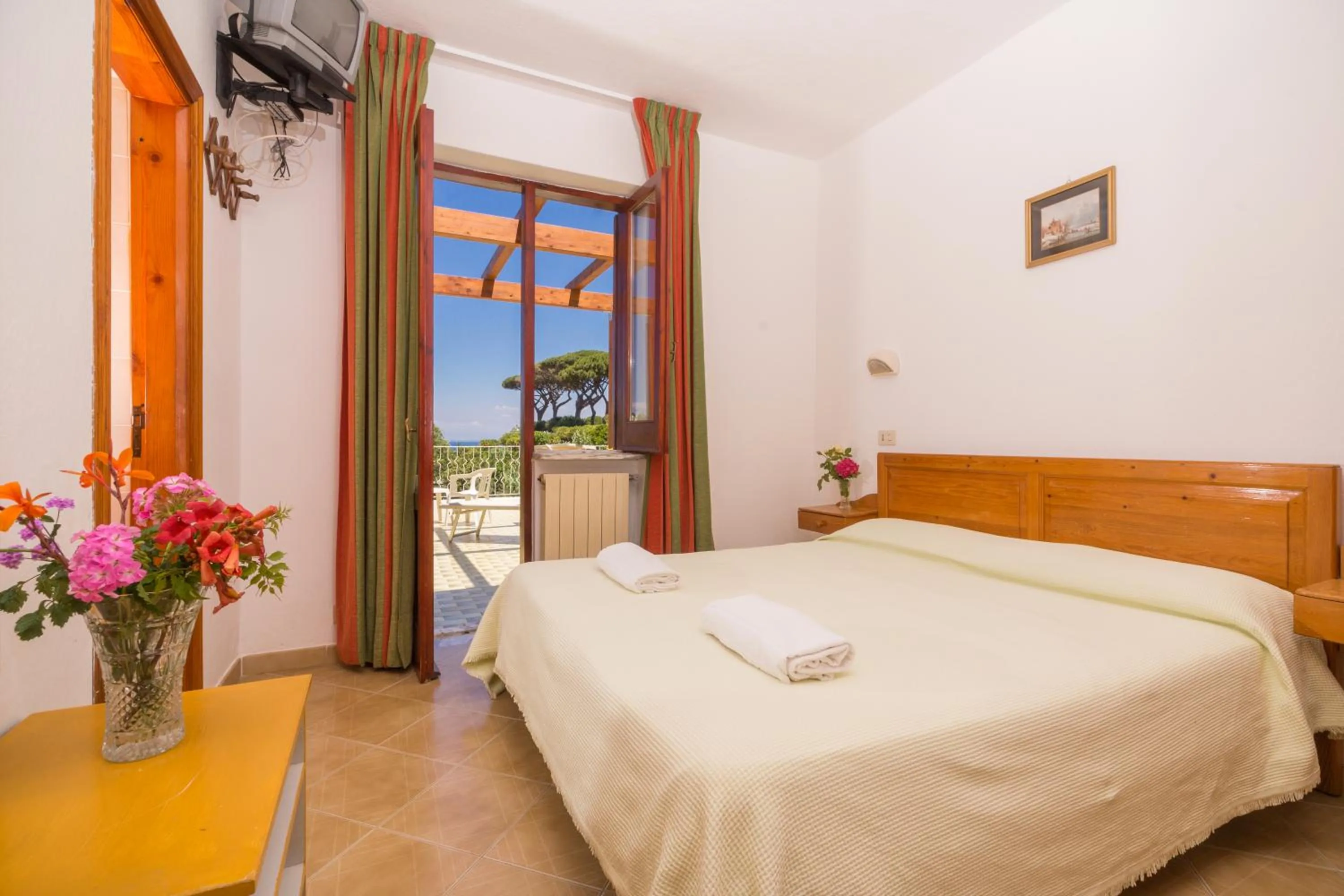 Bed in Hotel Bel Tramonto