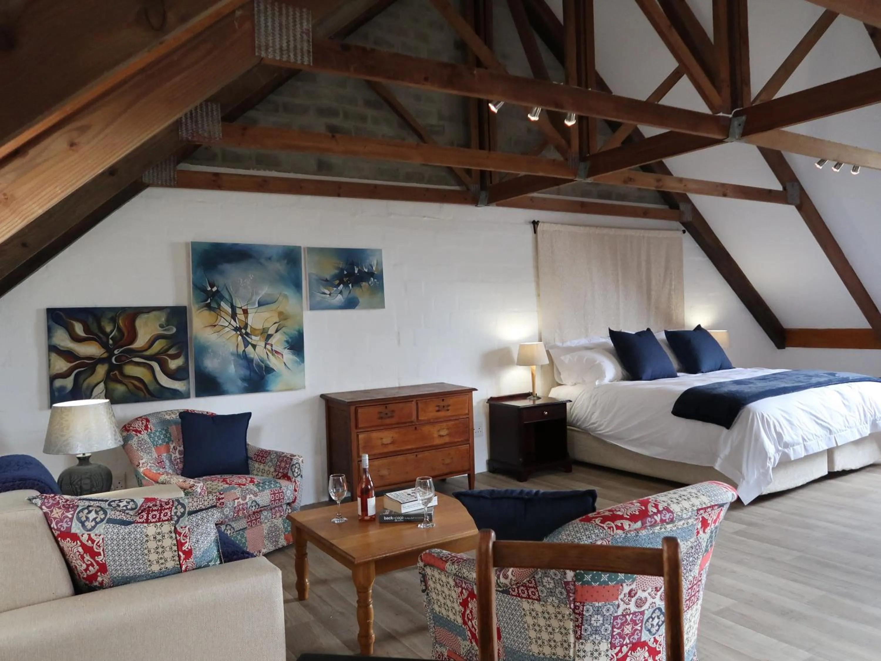 Hemel en Aarde Village Accommodation