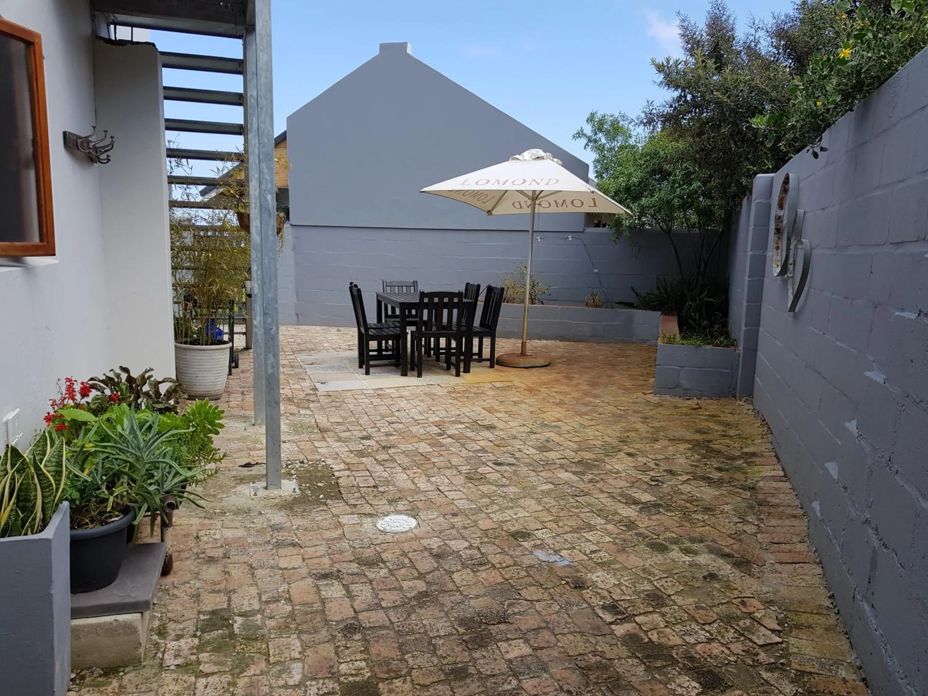 Deluxe Family Room in Hemel en Aarde Village Accommodation