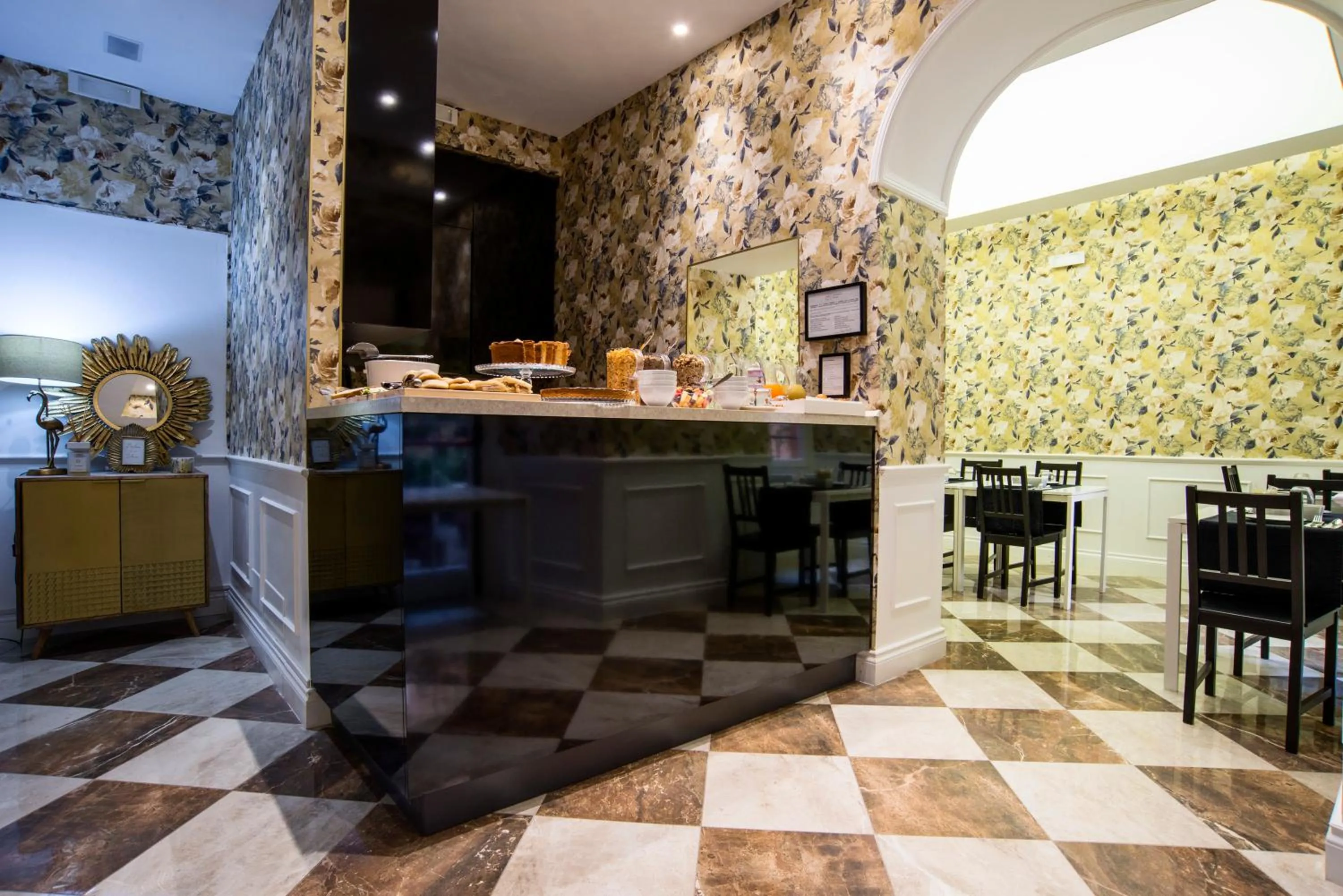 Breakfast in Via Veneto Suites