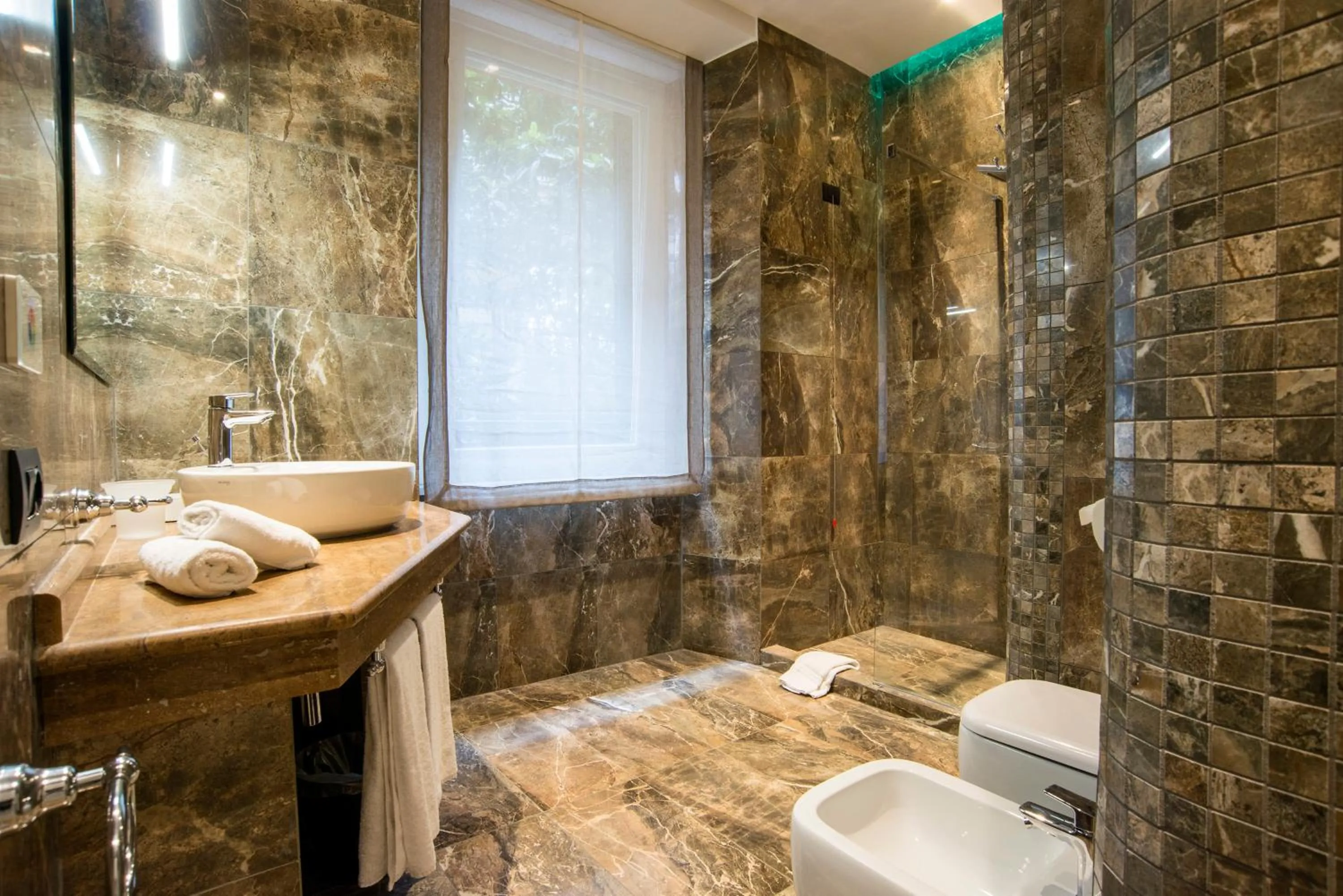 Bathroom in Via Veneto Suites