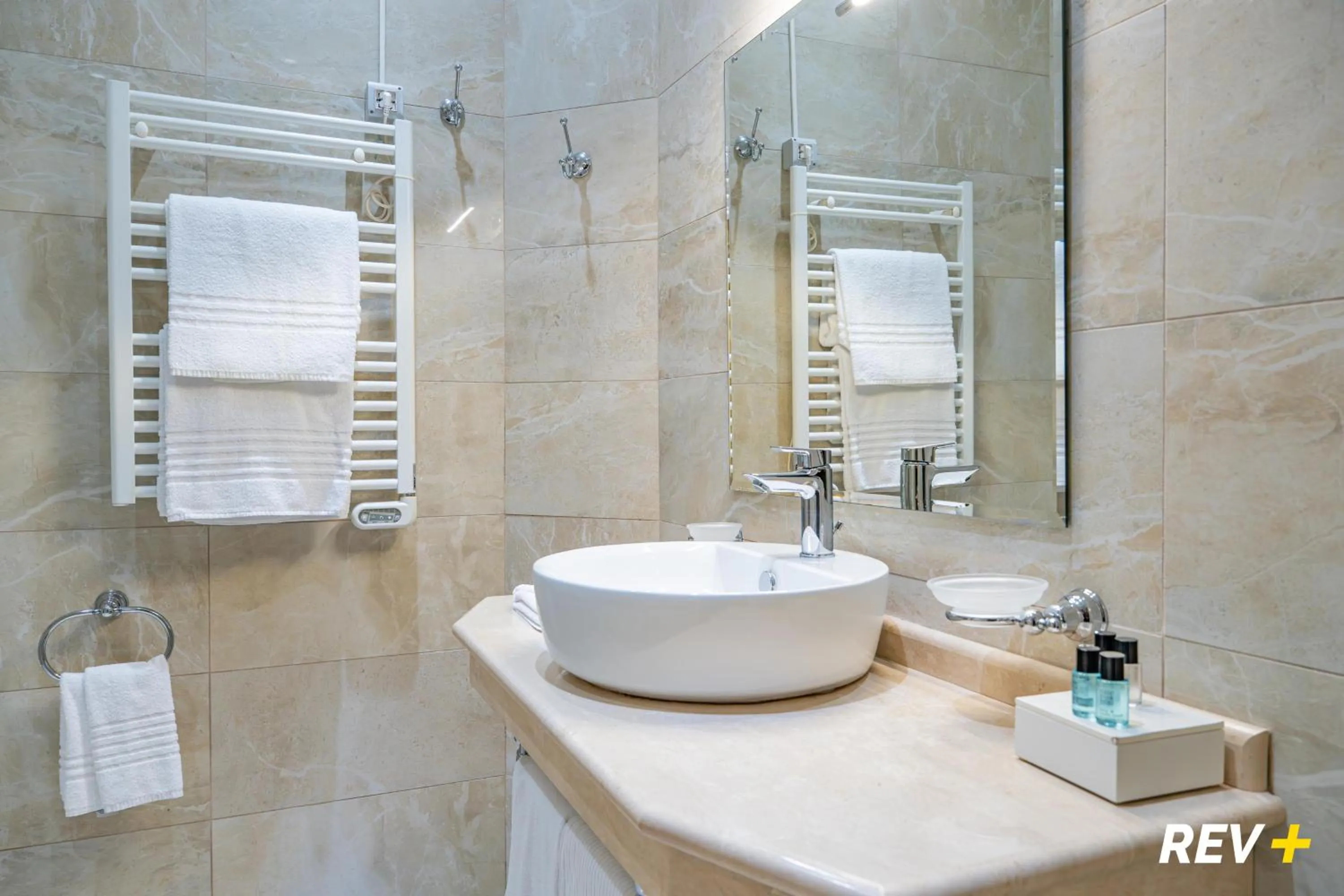 Bathroom in Via Veneto Suites