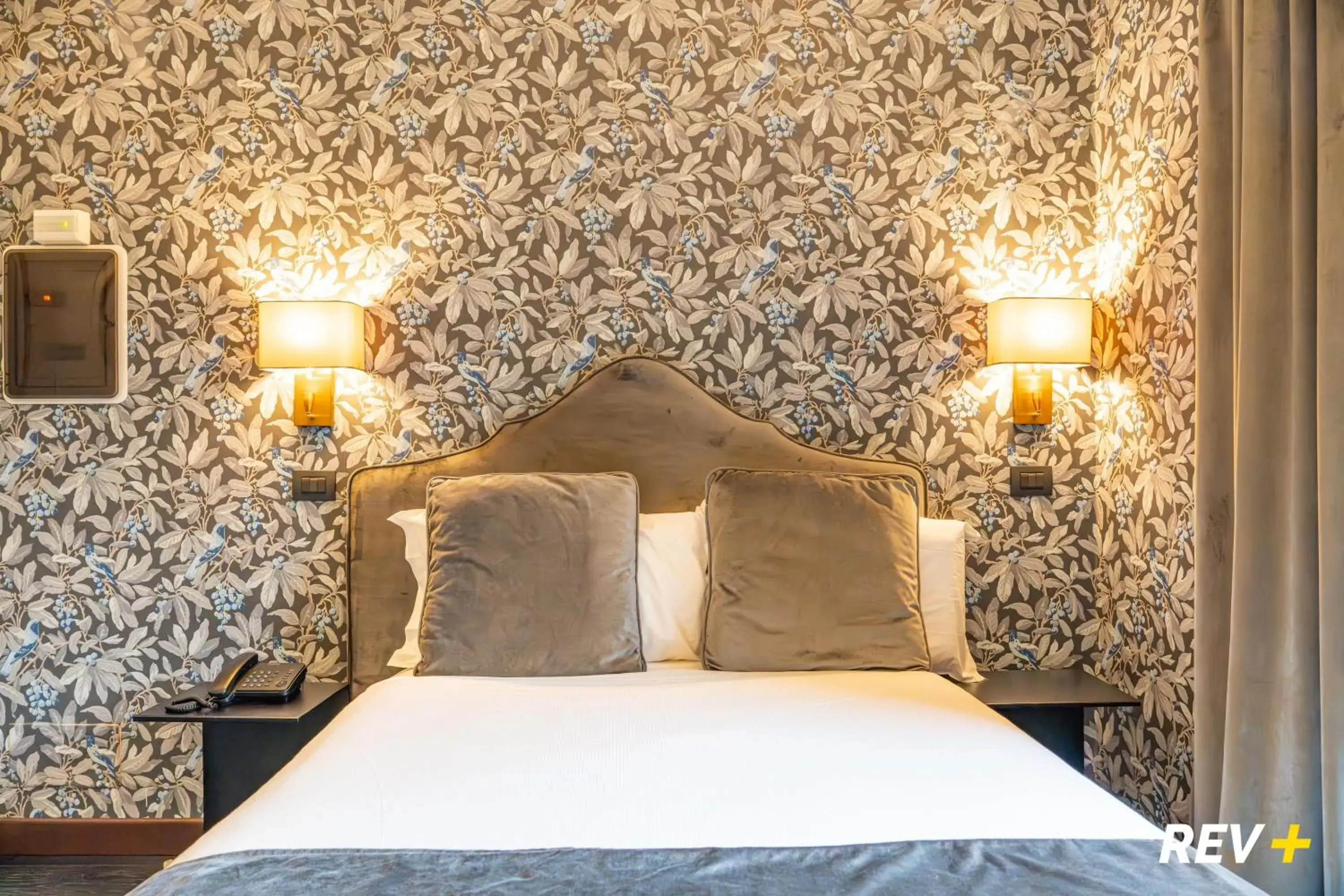 Double Room in Via Veneto Suites Double Room in Via Veneto Suites