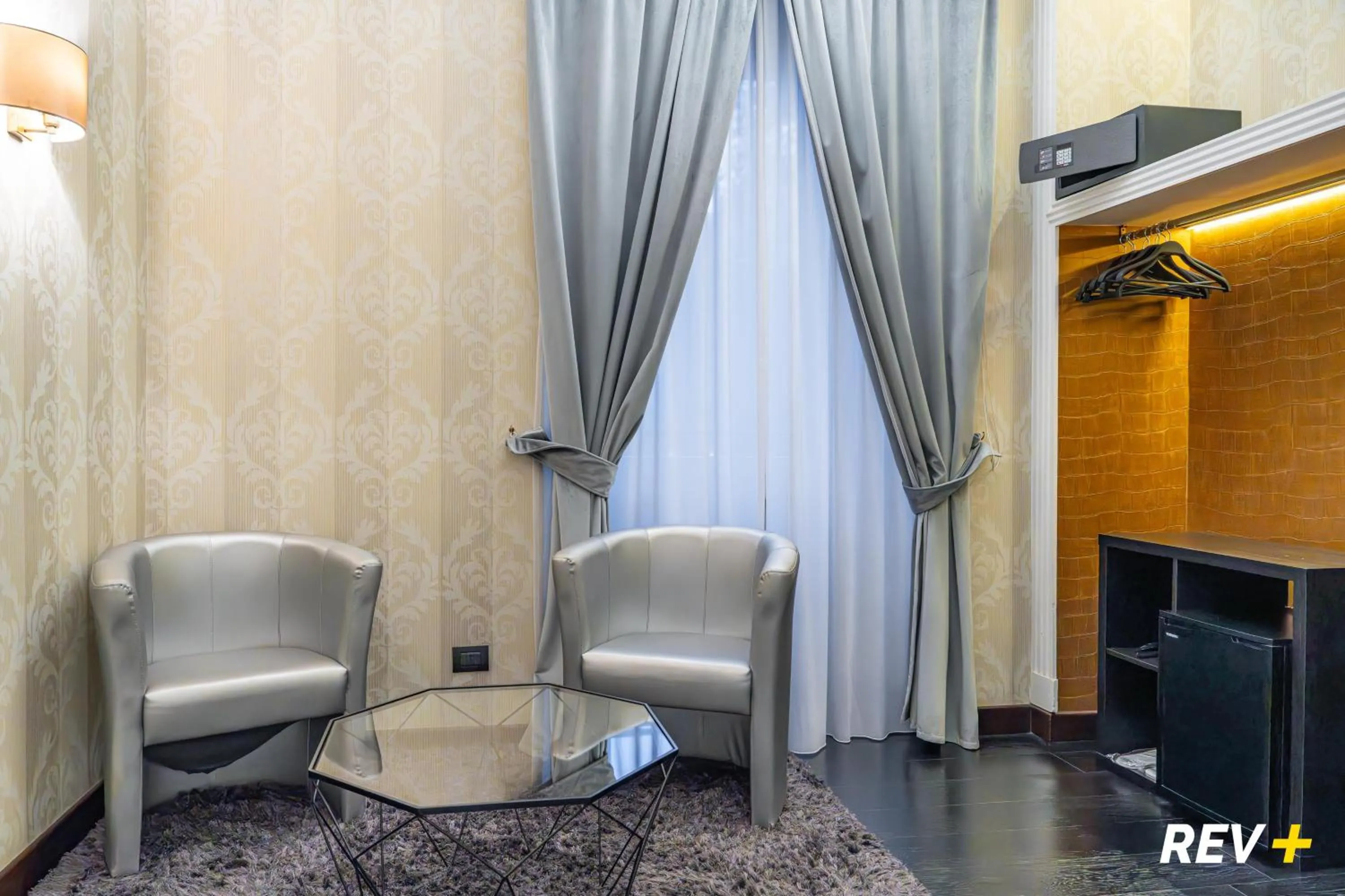 Living room in Via Veneto Suites