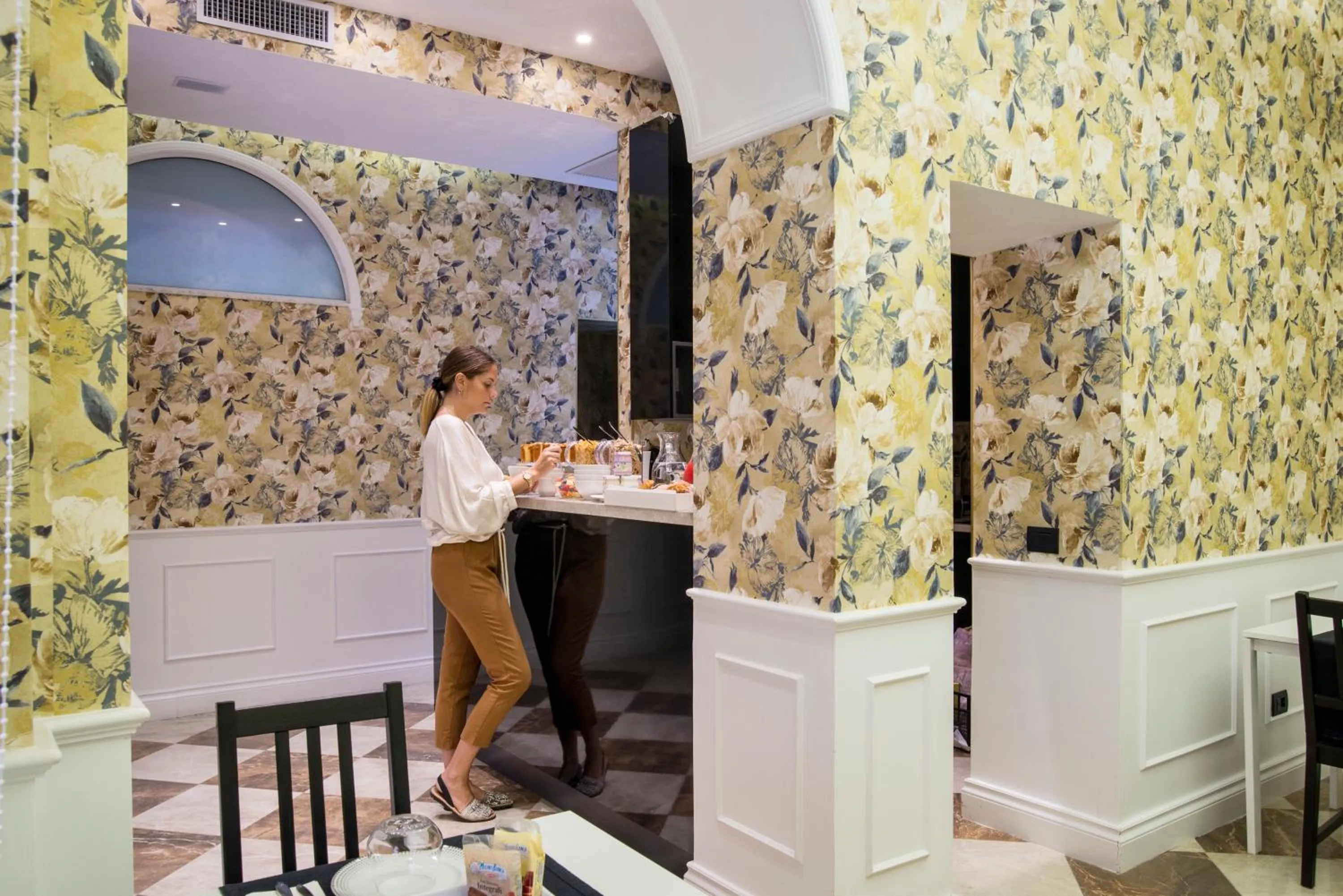 Breakfast in Via Veneto Suites