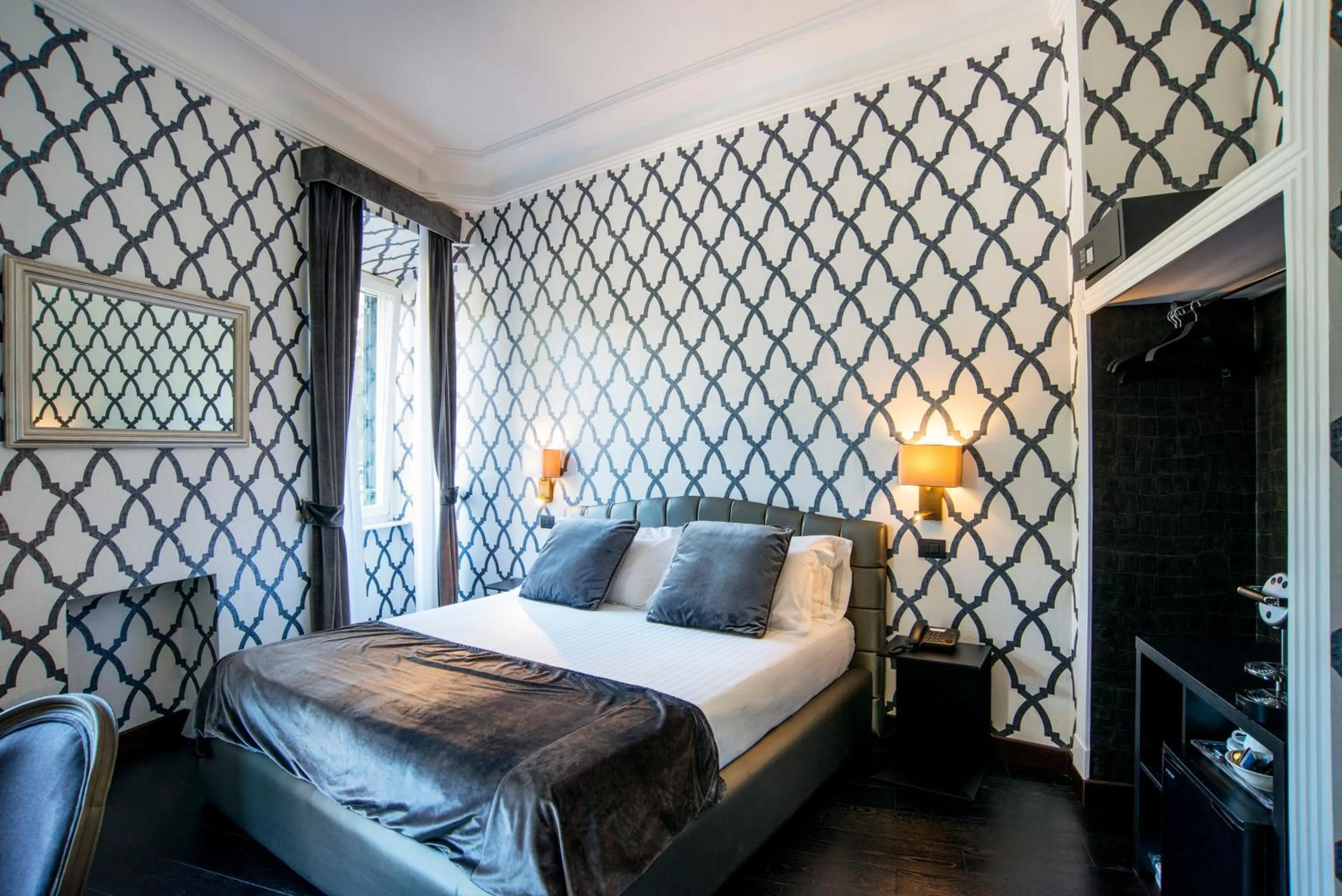 Bedroom, Bed in Via Veneto Suites