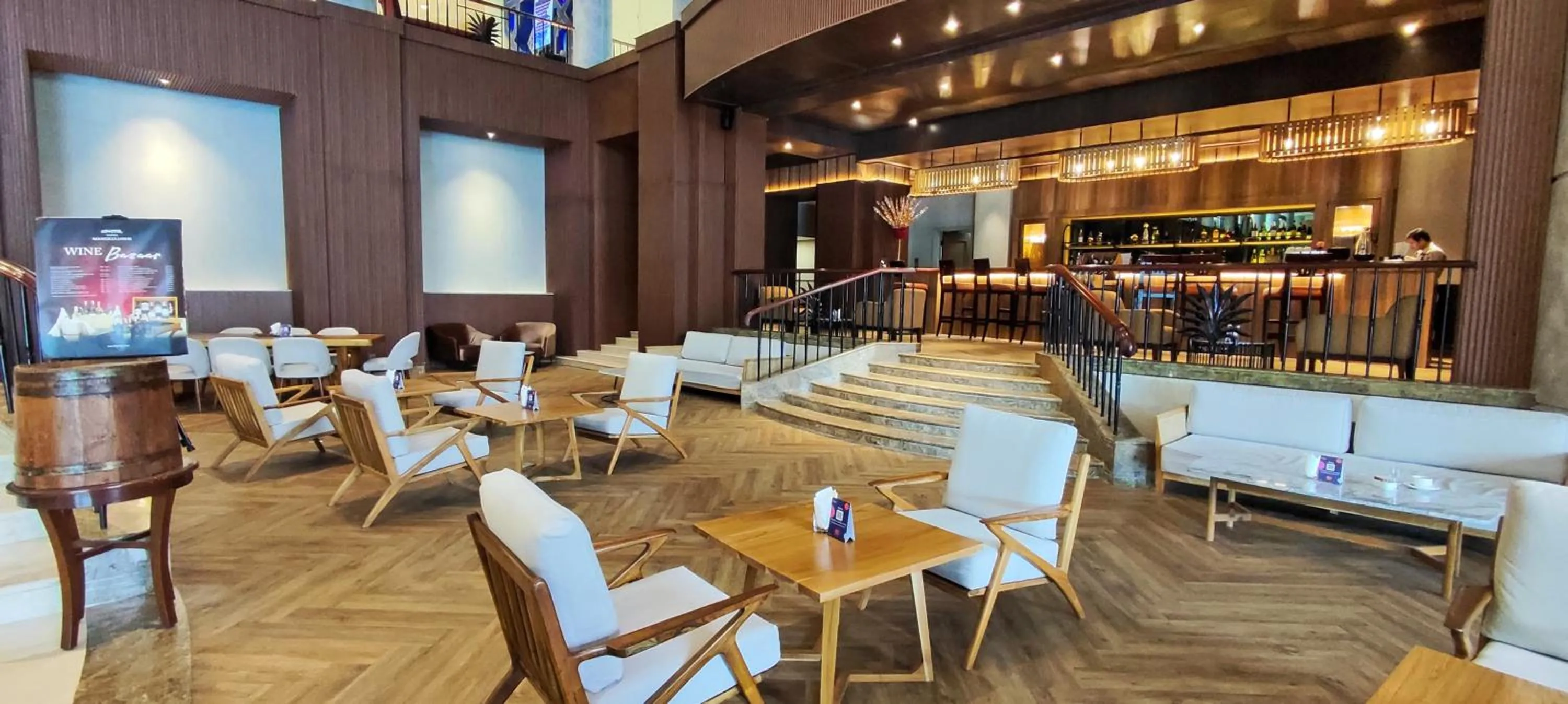 Lounge or bar in Mangkuluhur ARTOTEL SUITES