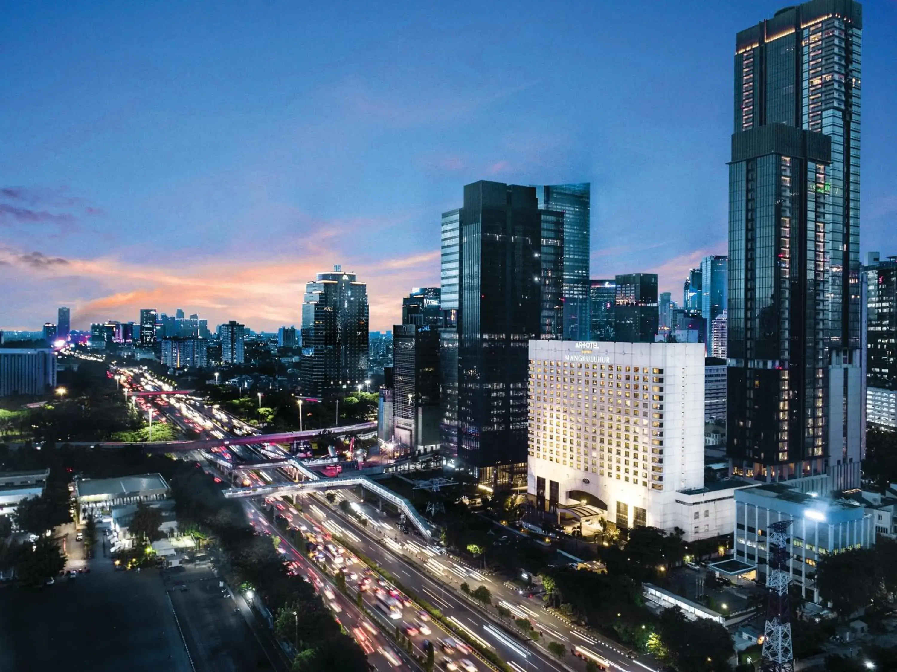 Property building in Mangkuluhur ARTOTEL SUITES Property building in Mangkuluhur ARTOTEL SUITES