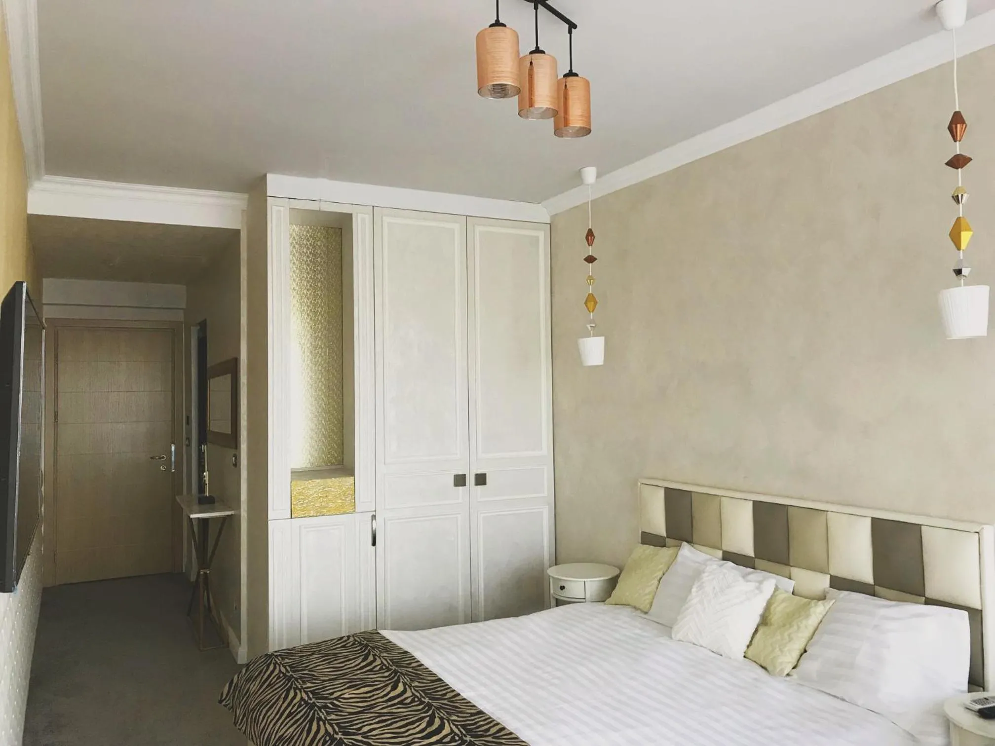Bedroom, Bed in Brater Luxury