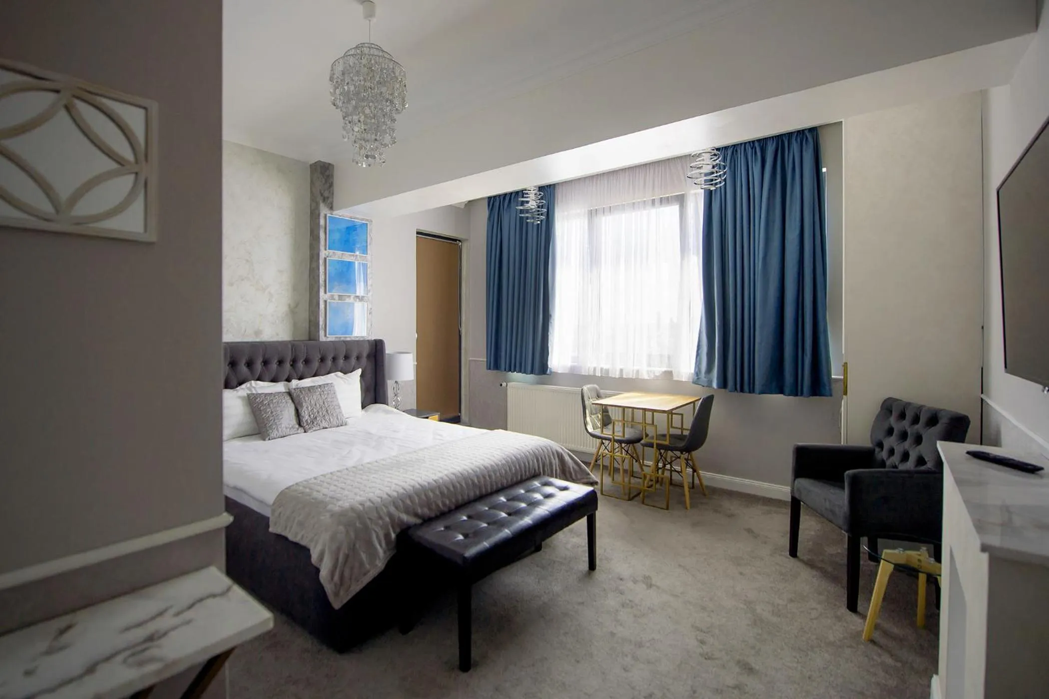 Bedroom, Bed in Brater Luxury